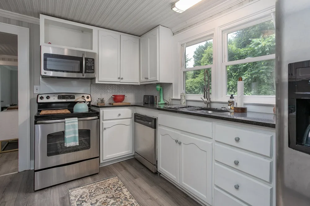 triad-airbnb-photographer-vrbo-rental-real-estate-photography-06.jpg.webp