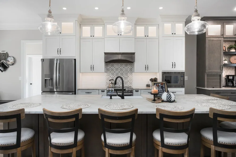 triad-real-estate-photographer-photography-greensboro-high-point-winston-saslem-nc-jordan-younce-gso-realtor-airbnb010.jpg.webp