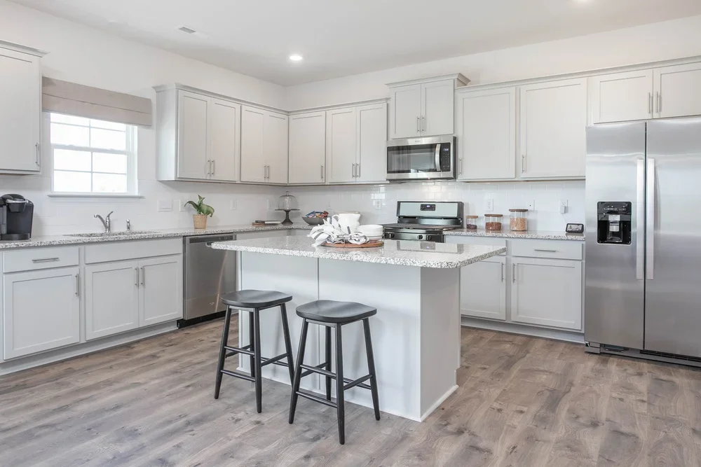 triad-real-estate-photographer-photography-greensboro-high-point-winston-saslem-nc-jordan-younce-gso-realtor-airbnb020.jpg.webp