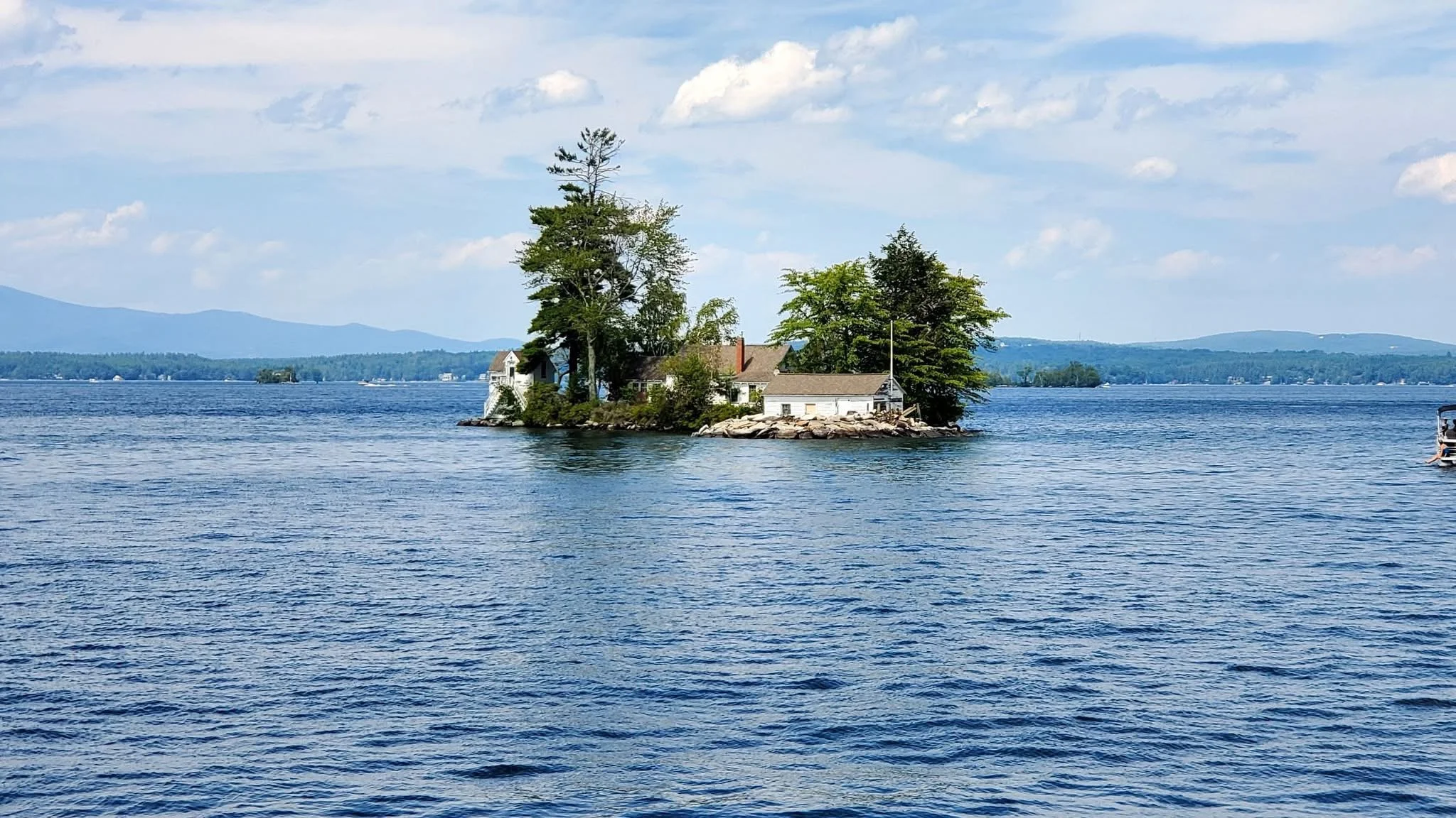 Existing neglected cottage