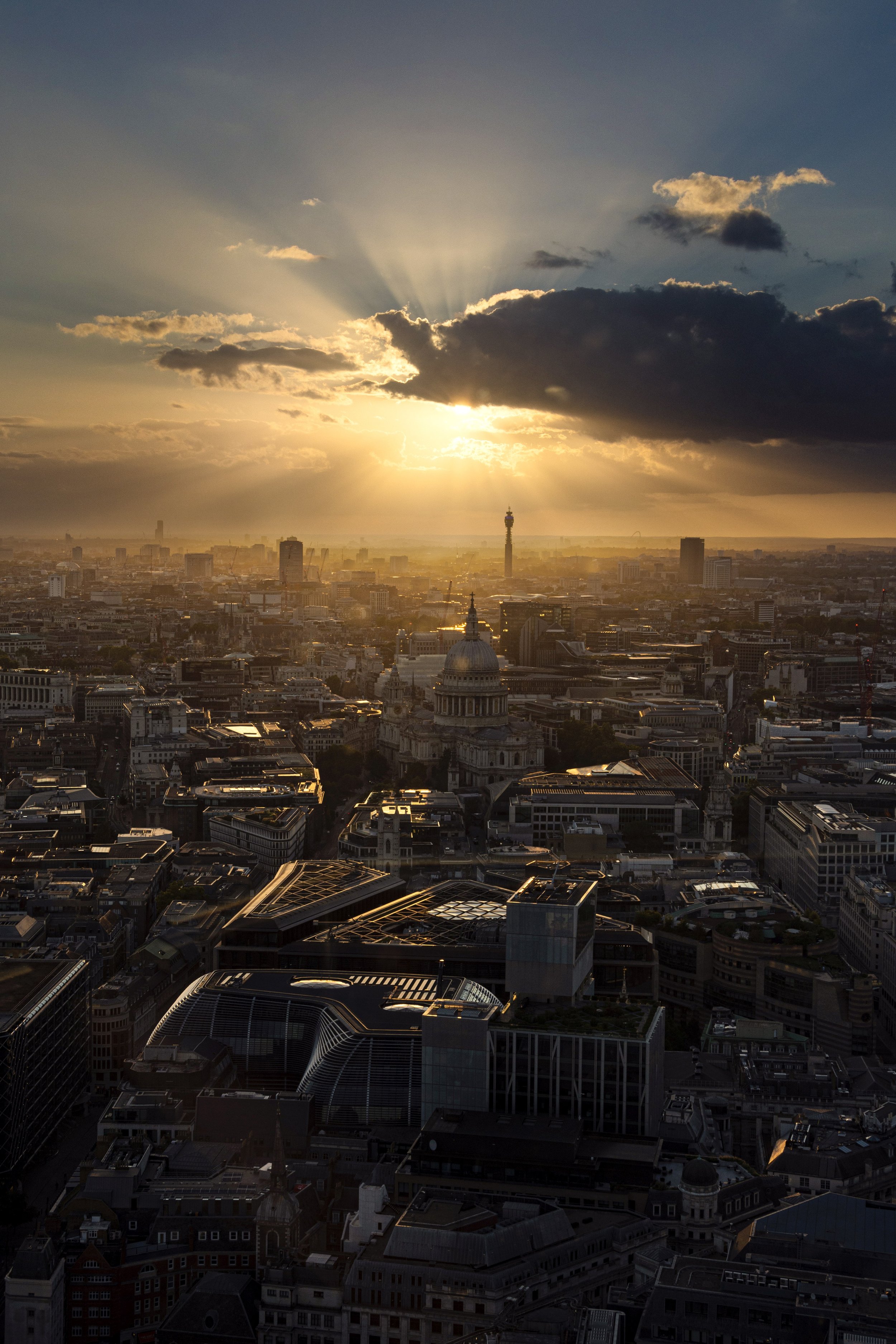 DSC_4251_SunsetOverLondon#1.jpg