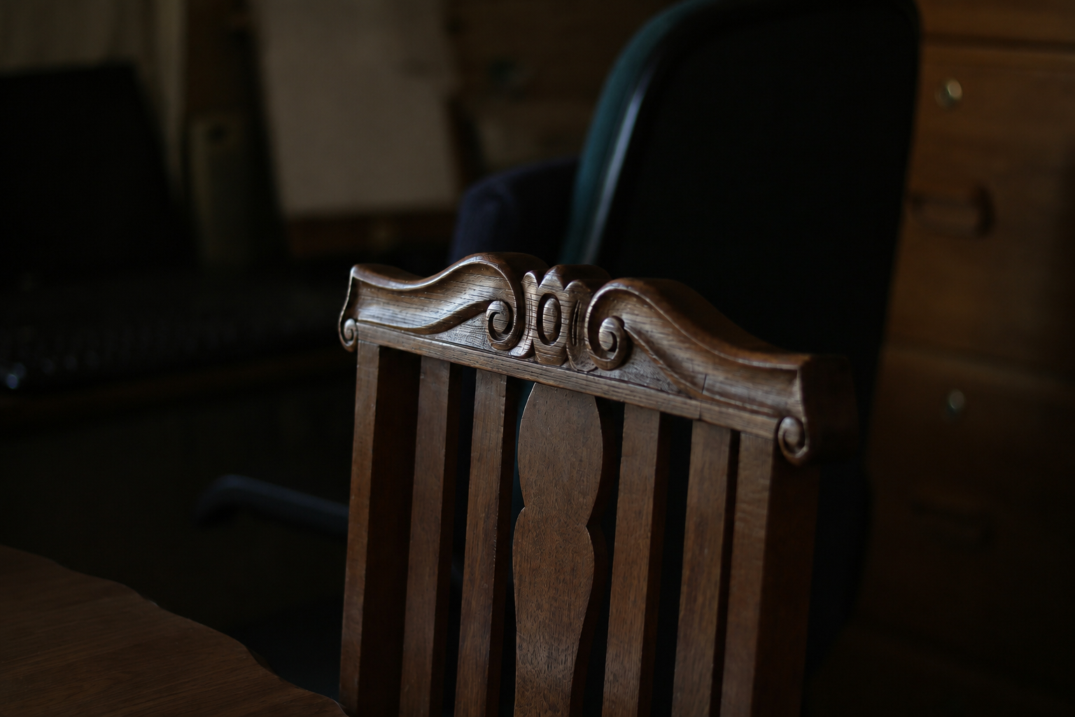 How to Choose Furniture for a Small Apartment Without Making It Feel Cramped