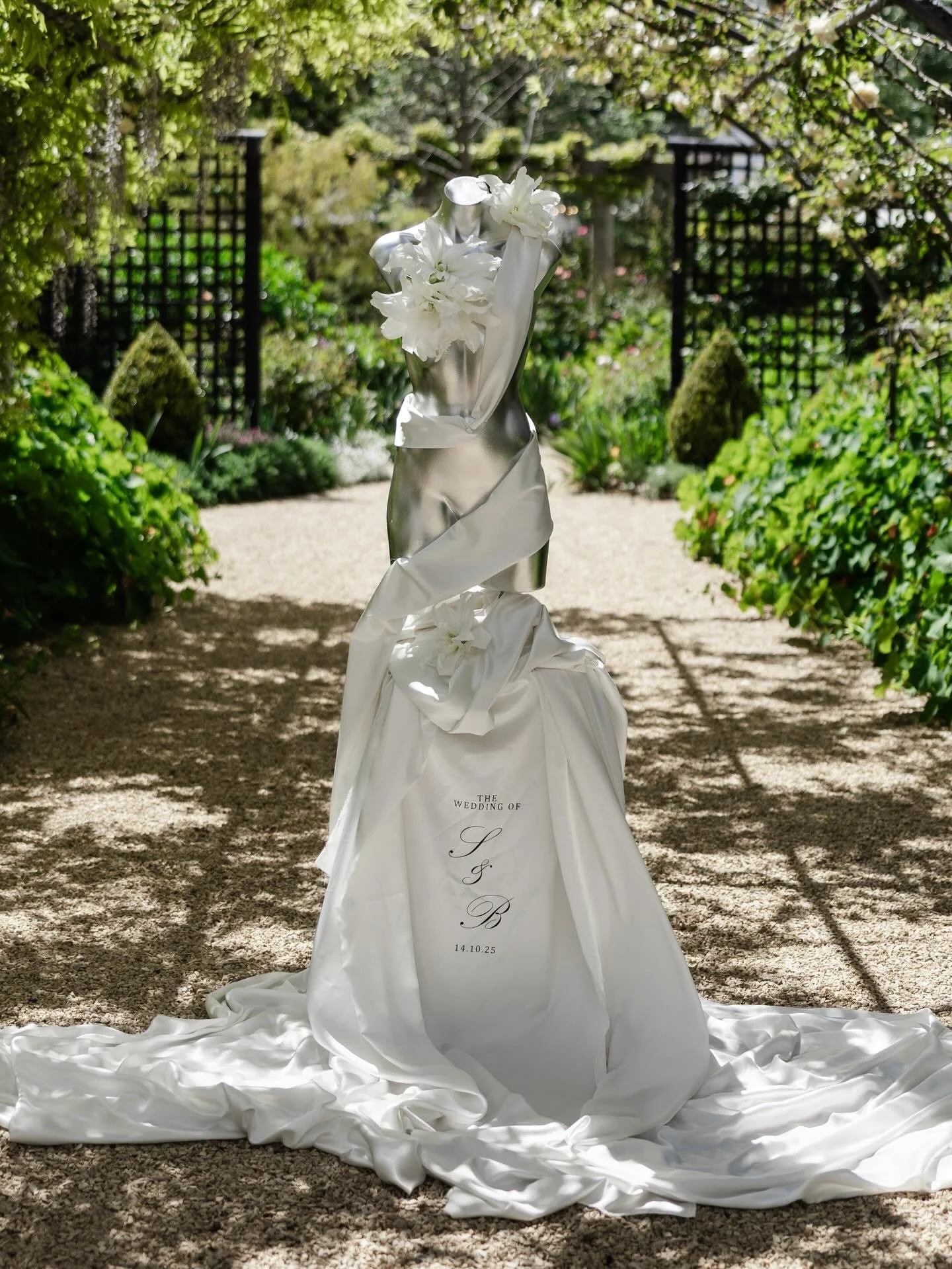 She&rsquo;s not for everyone &mdash; and that&rsquo;s okay.
But is she something fresh, modern, and sculptural? Absolutely.

Sometimes the wedding industry can feel a little&hellip; unimaginative. This was my take on something more artistic. Somethin