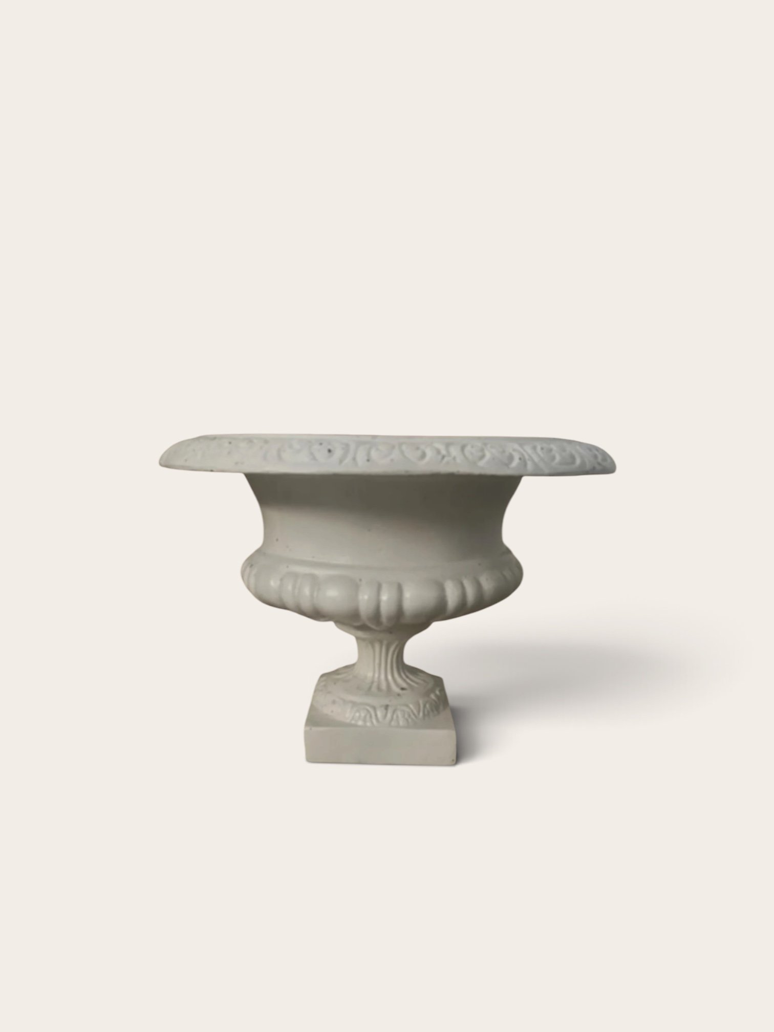 Large Short Urn - white