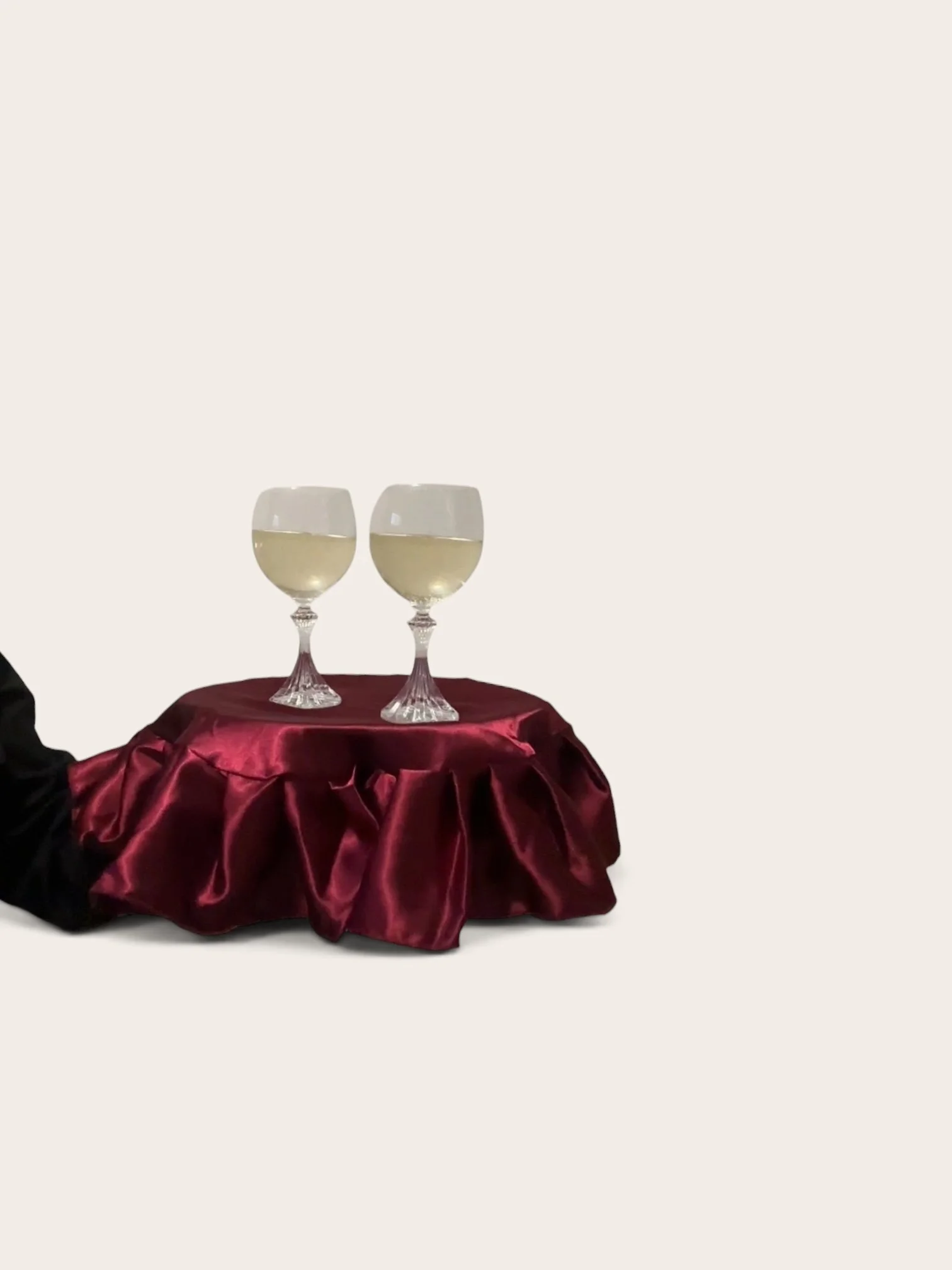 The Cocktail Edit: Pleated Serving Overlays- Wine