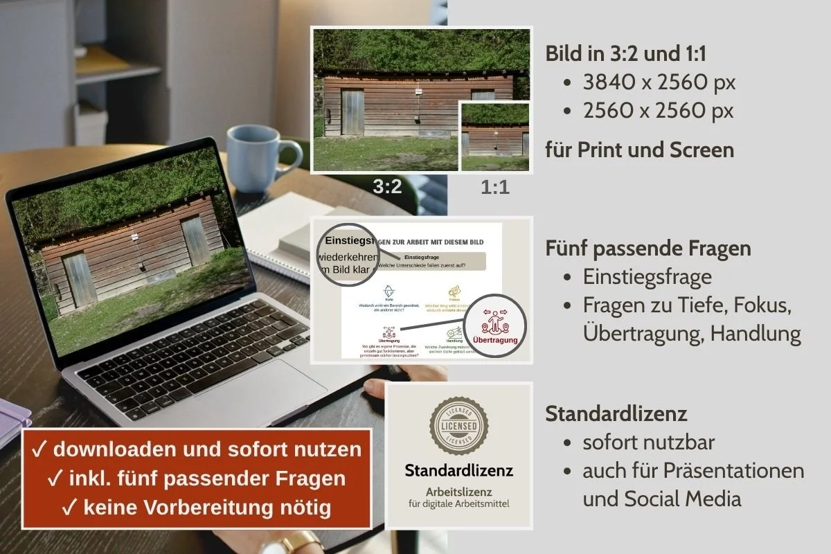 Holzbau mit zwei gleichen Eingängen als Bild für Entscheidungen in verschiedenen Formaten, Vorschau von 5 passenden Arbeitsfragen und Standardlizenz