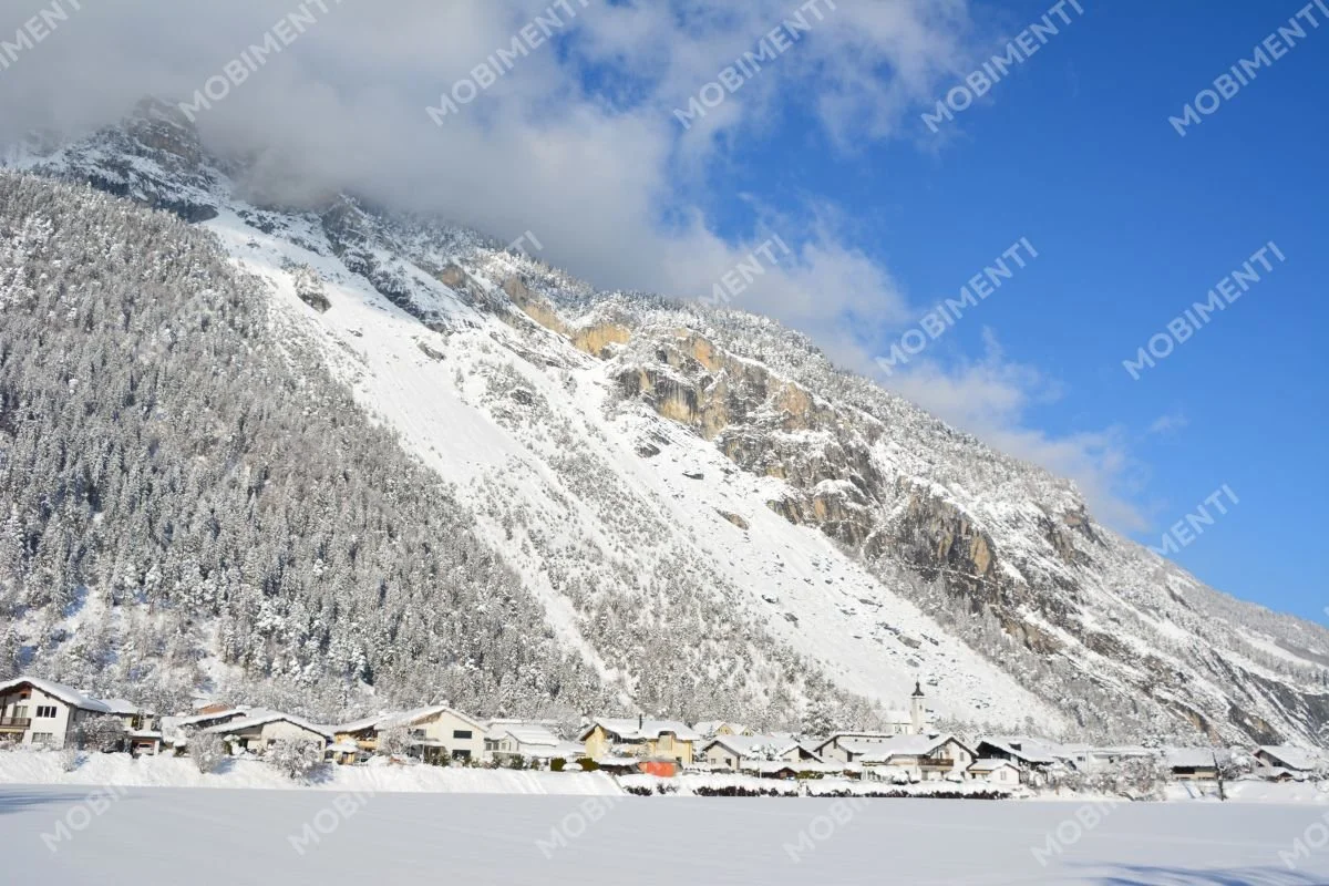 Felsberg – Winterliches Dorfpanorama