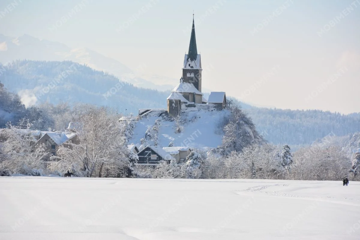 Domat/Ems – Kirche im Winter