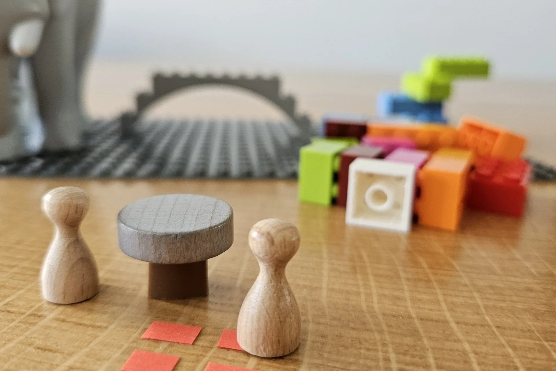 Bild zur Darstellung von Coaching‑Situationen mit LEGO® SERIOUS PLAY® zur Reflexion und Perspektivklärung.