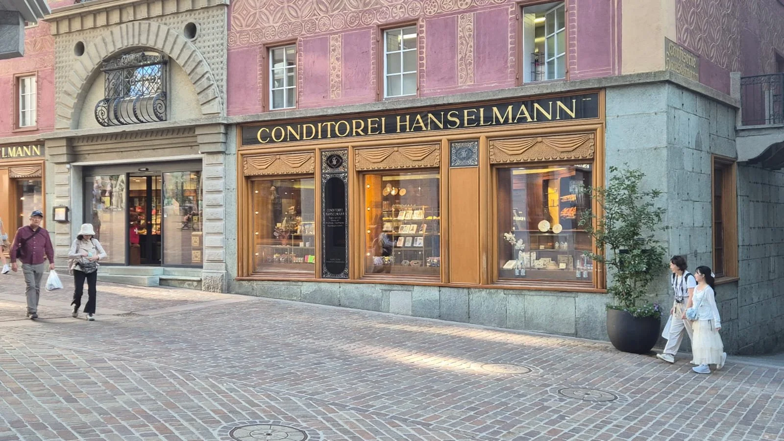Hanselmann orizzontale.jpg