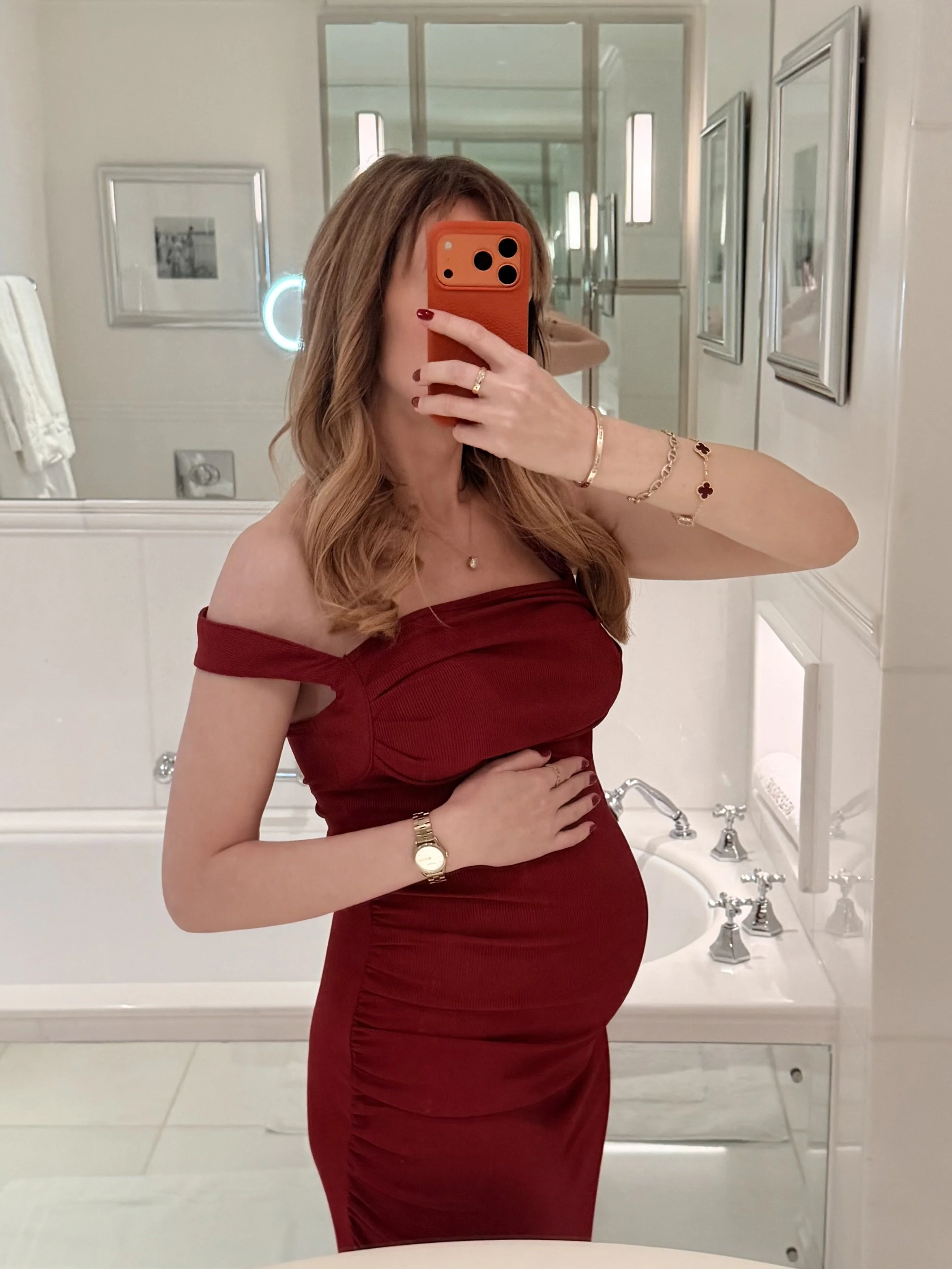 Some women become more serene during pregnancy. This pregnant girl seems to have become more mischievous. My appetites grow by the day.