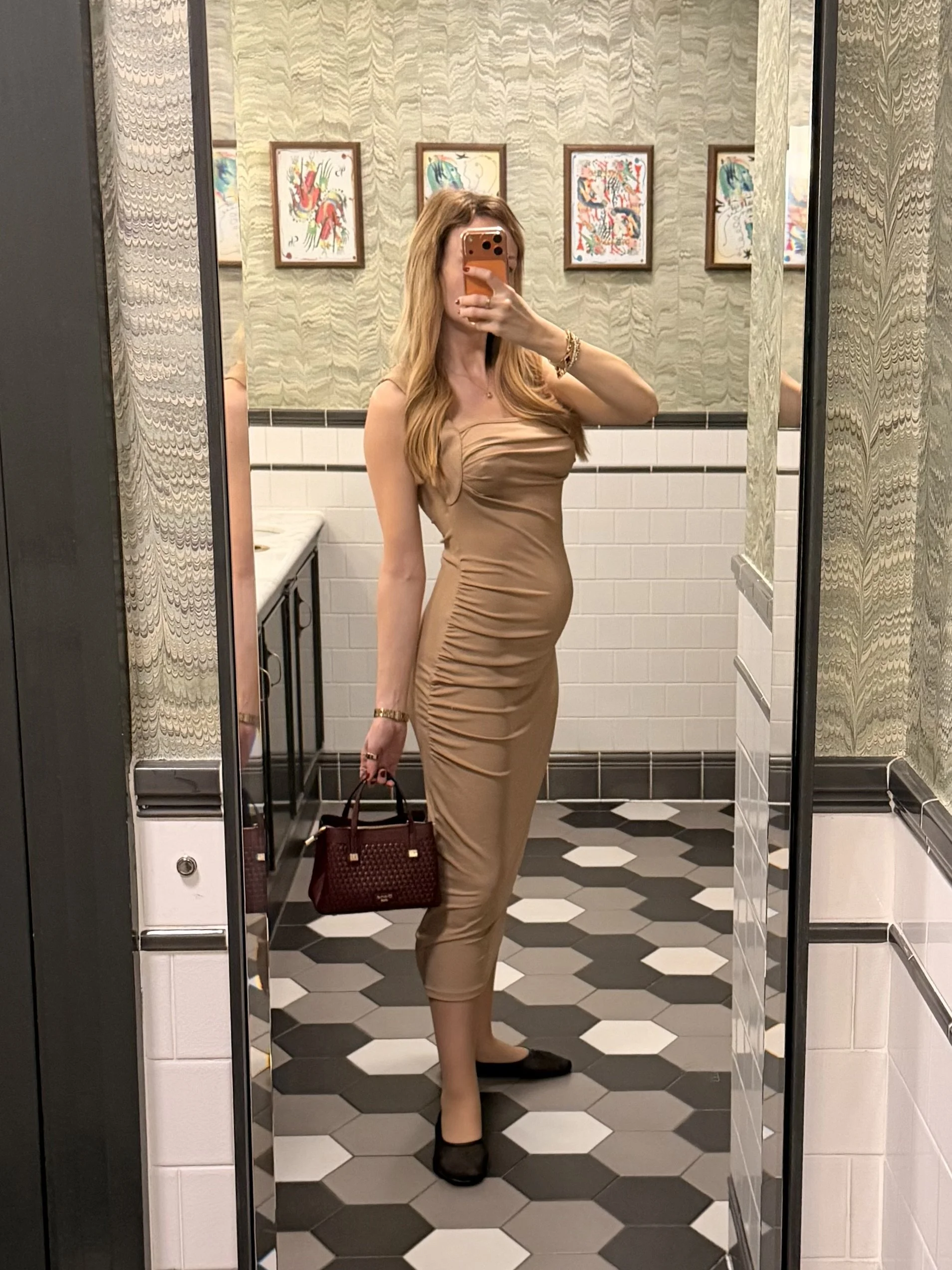 pregnant escort 28.jpg