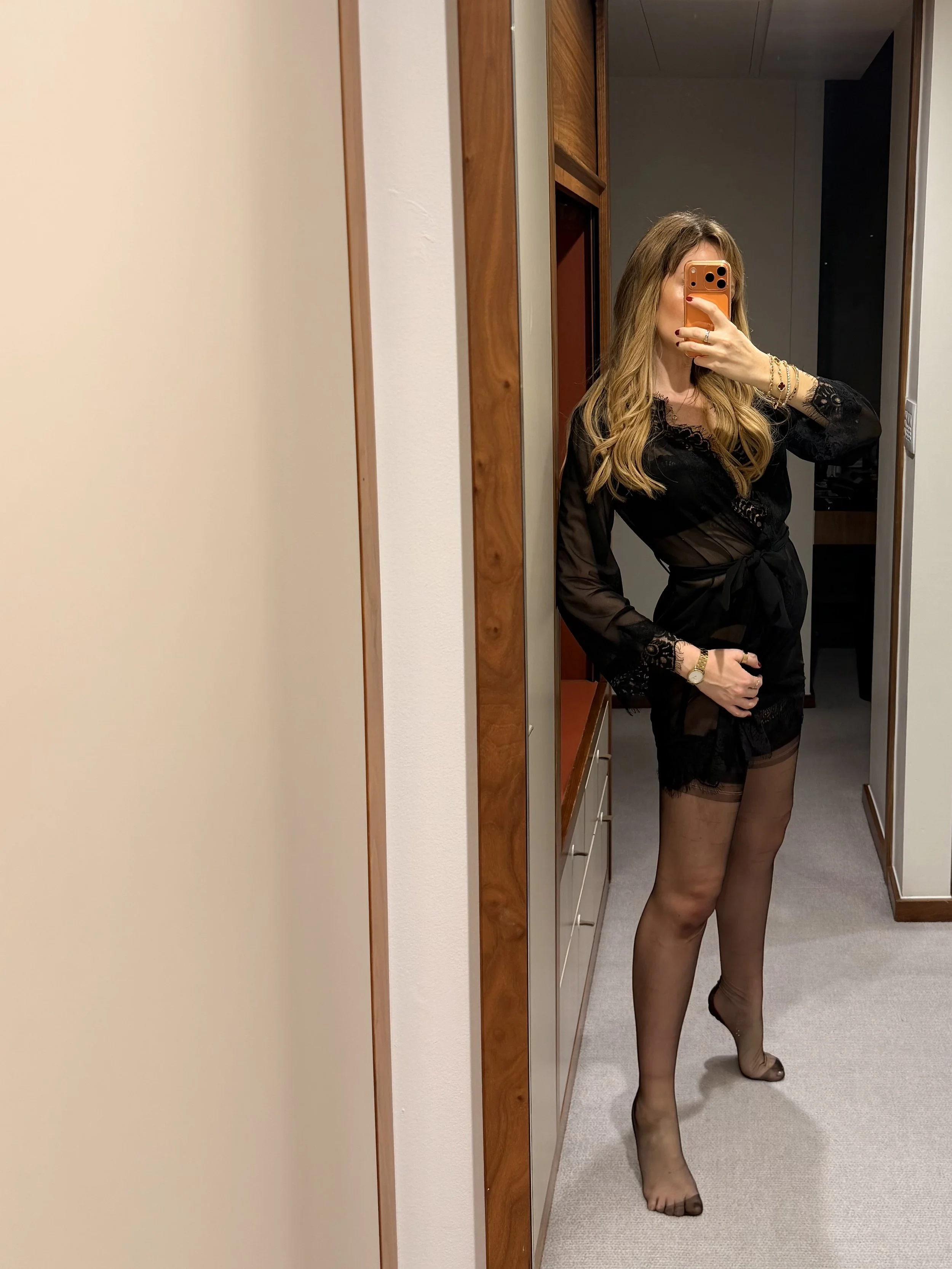 pregnant escort 27.jpg