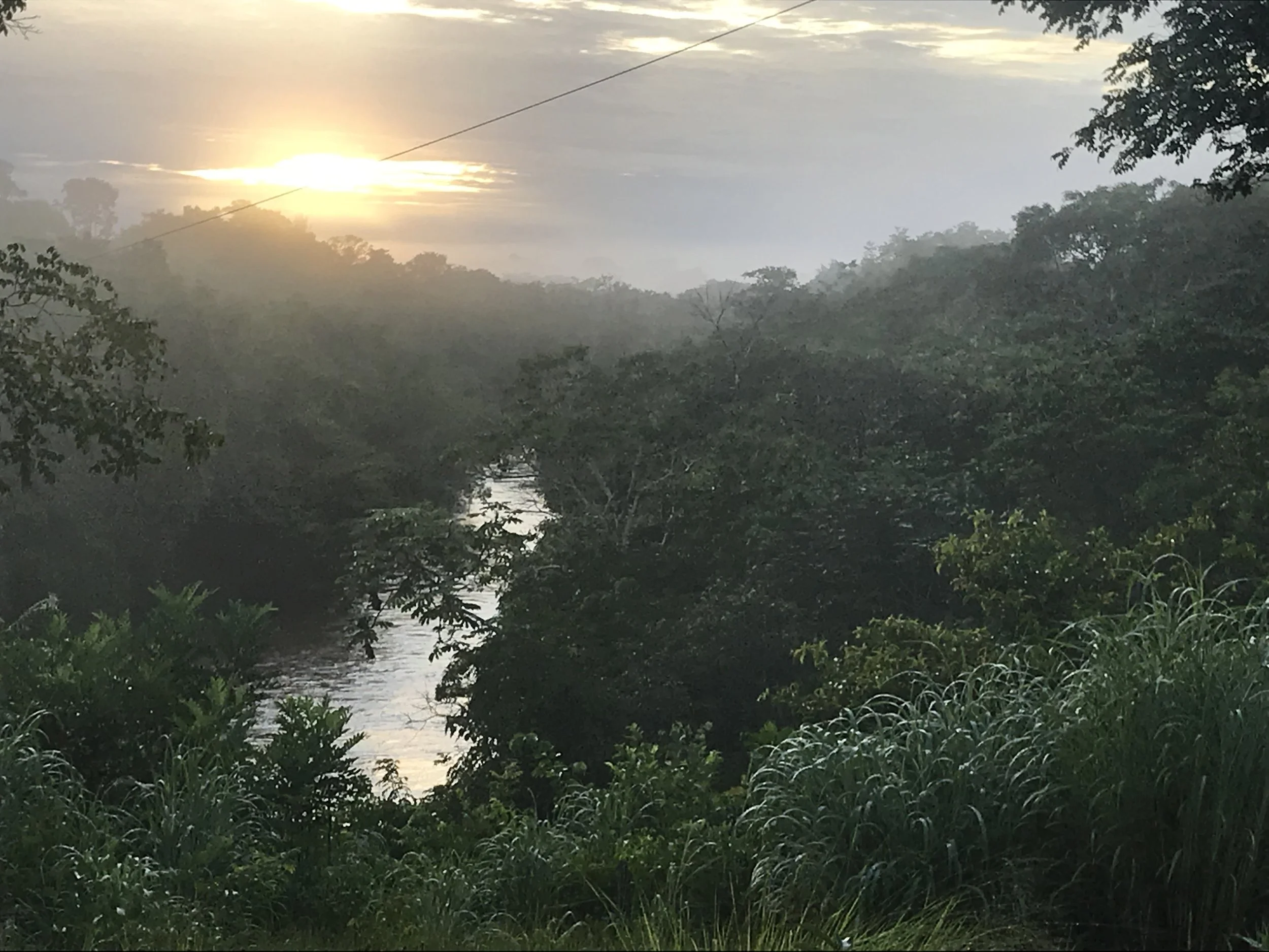 Mais uma manhã no rio Roncador