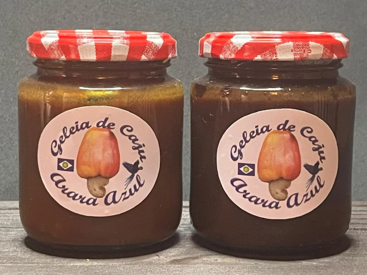 2 potes de geleia por R$80