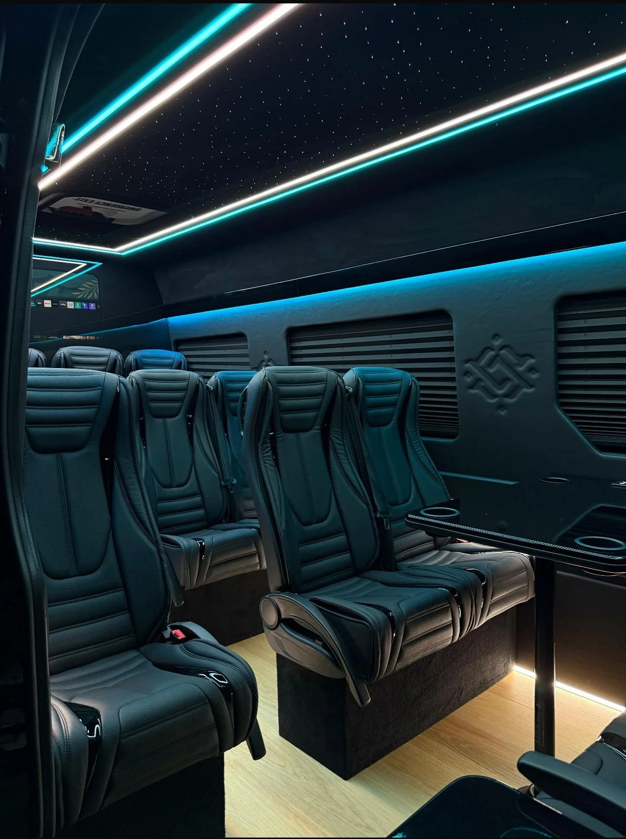 Sprinter Van
Capacity:
Up to 14 passengers