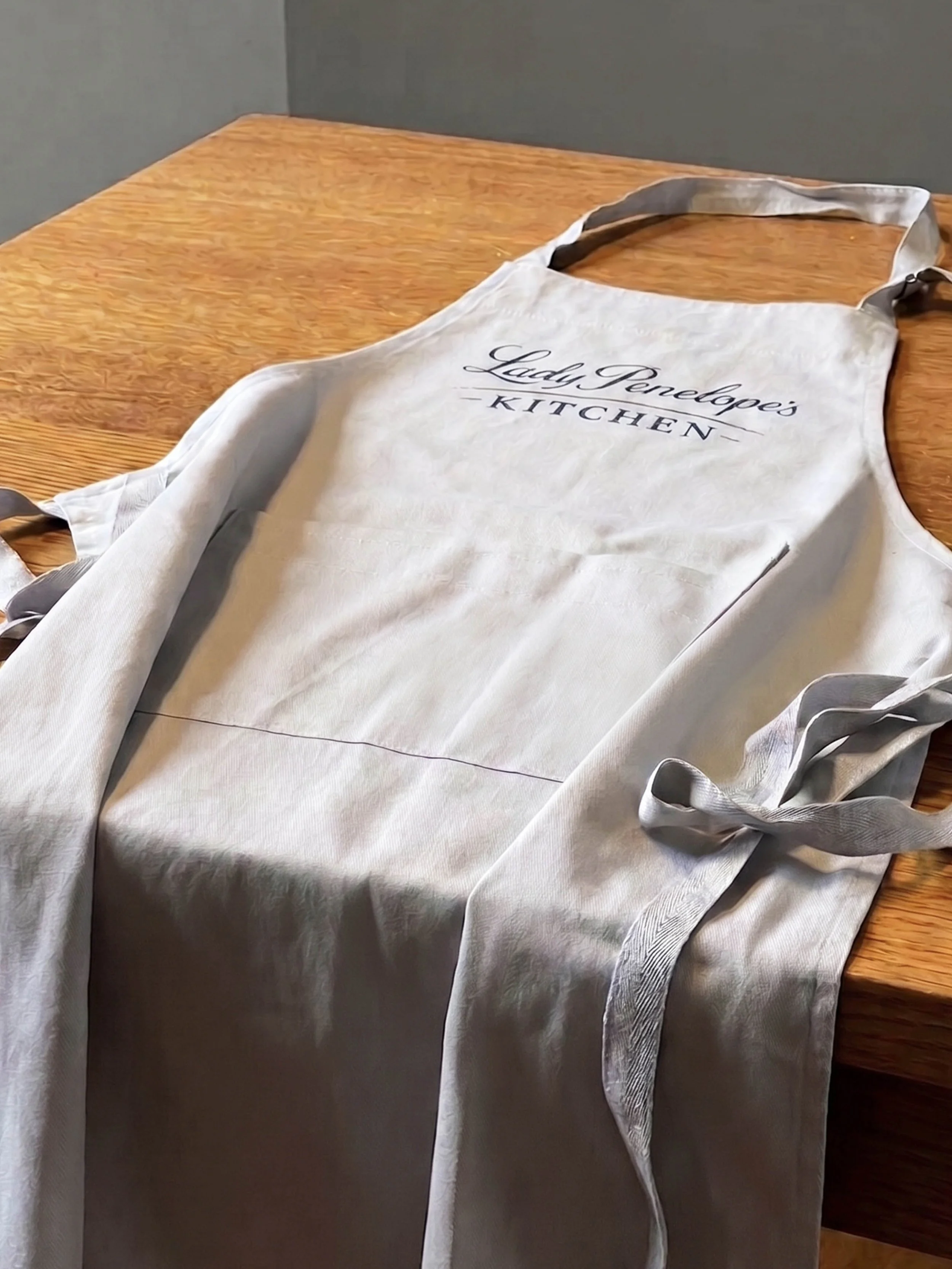 Apron-2.jpg