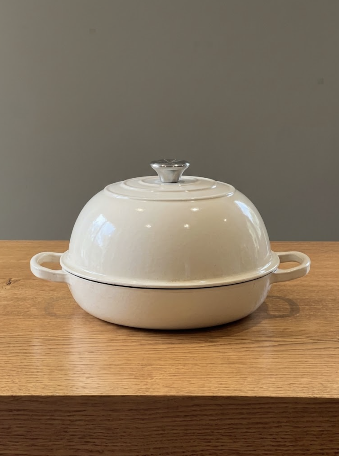 dutch-oven-lid-on-1.png