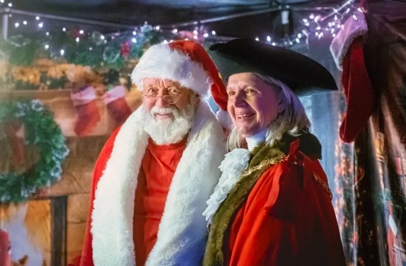 mike santa with mayor in grotto 2025.webp