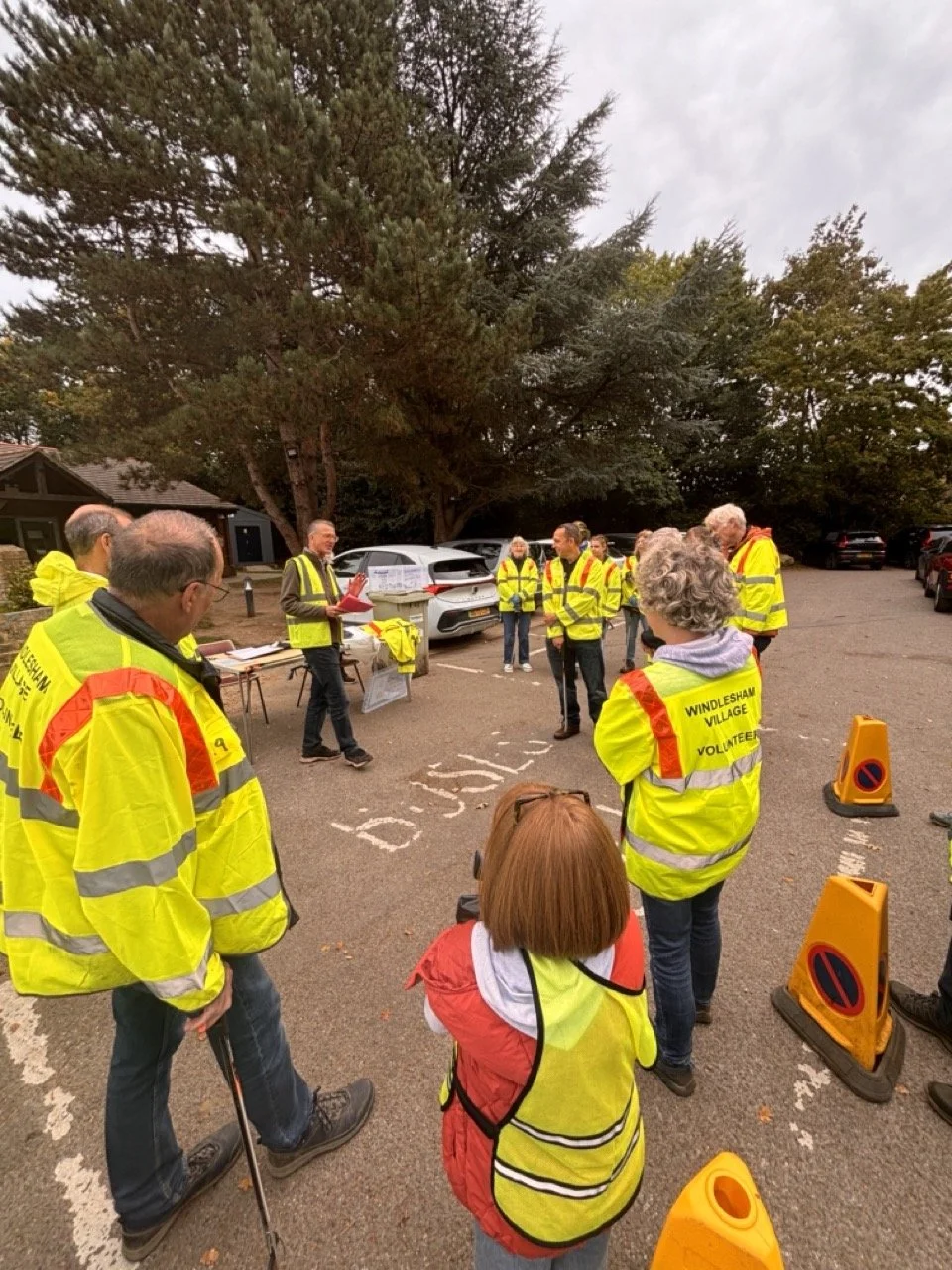 Litter pick organised by Windlesham Society