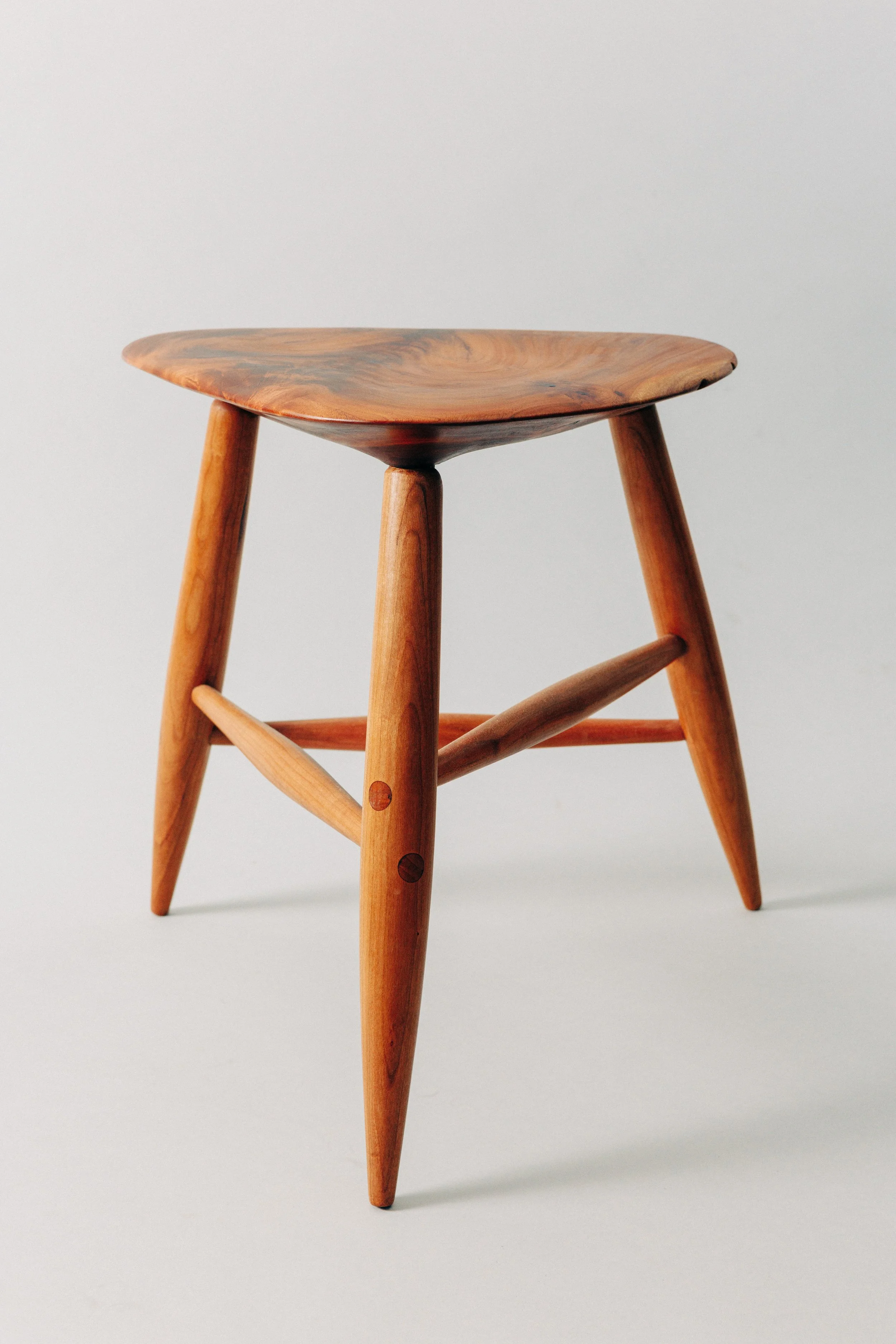 OBJECTS - Seating - S Stool - 001.jpg