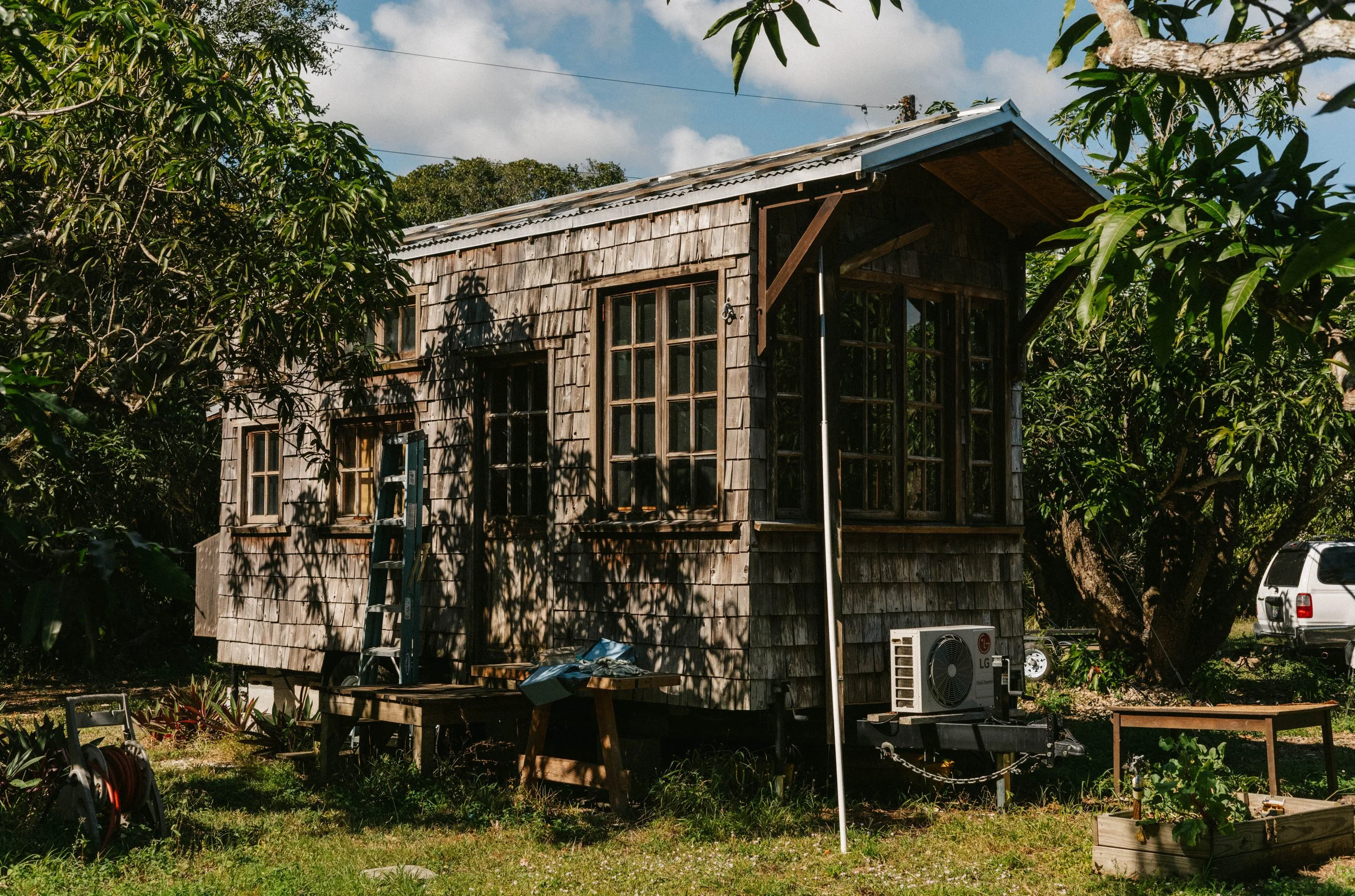 Tiny House - Exterior 002