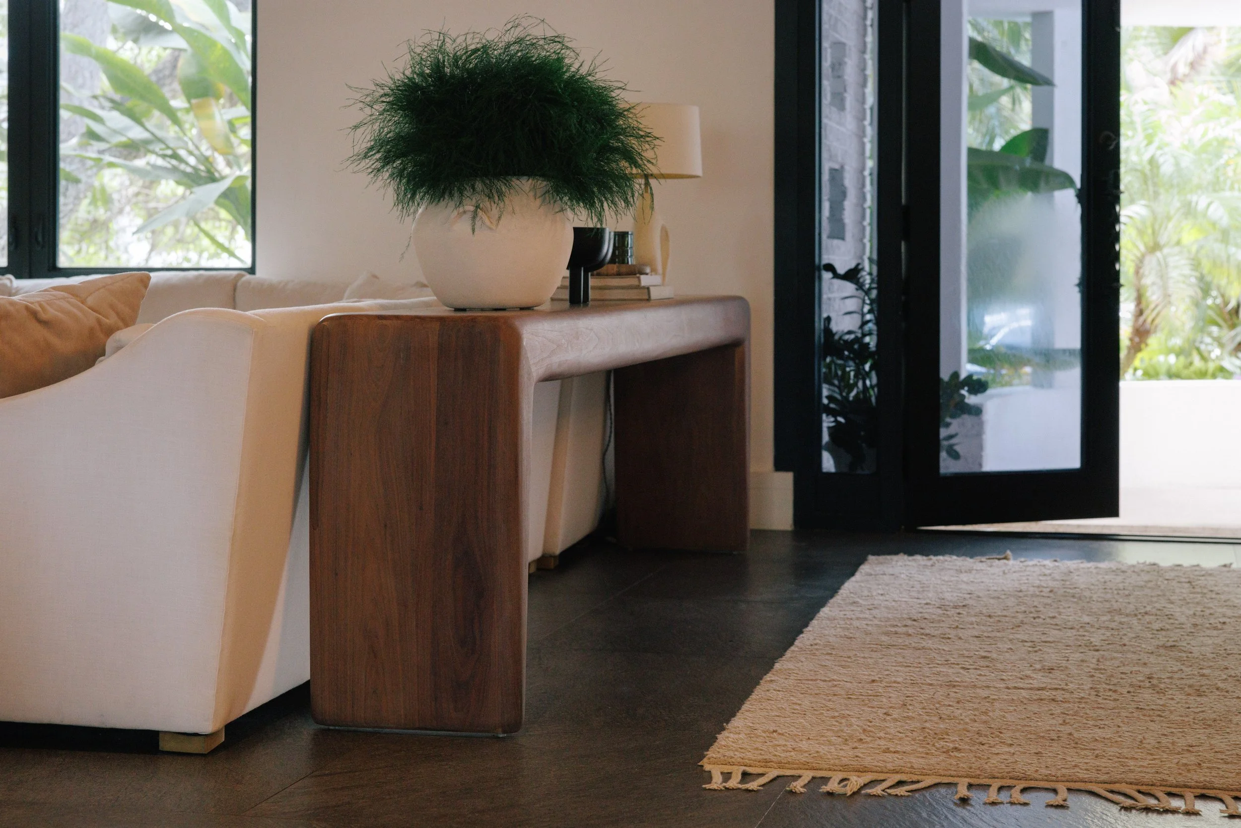 WORKS - Storage - Entry Console - 001.jpg