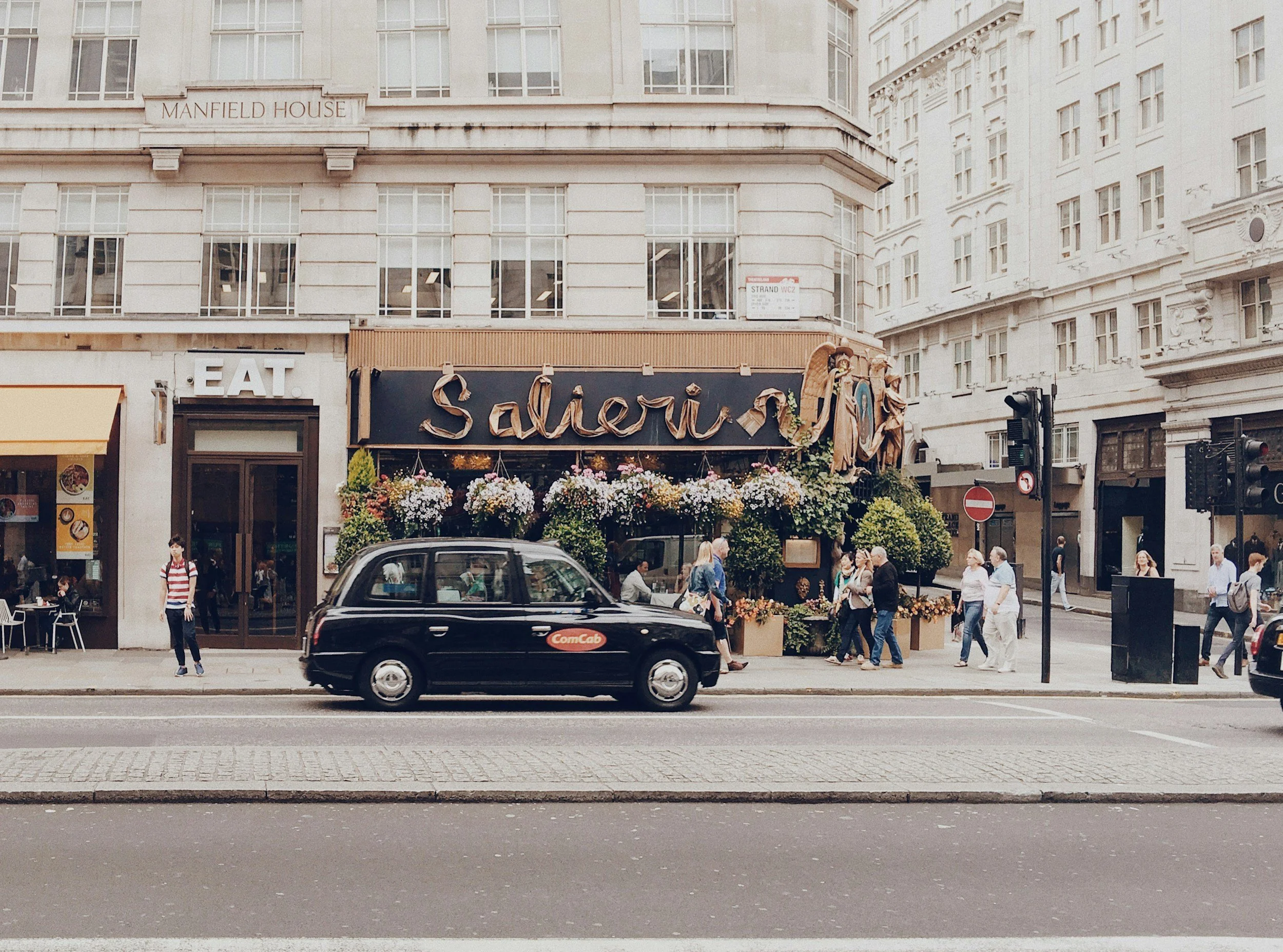 The Ivy Tower Bridge, My Old Dutch Holborn, and Big Easy Canary Wharf: Three Icons of the London Dining Scene