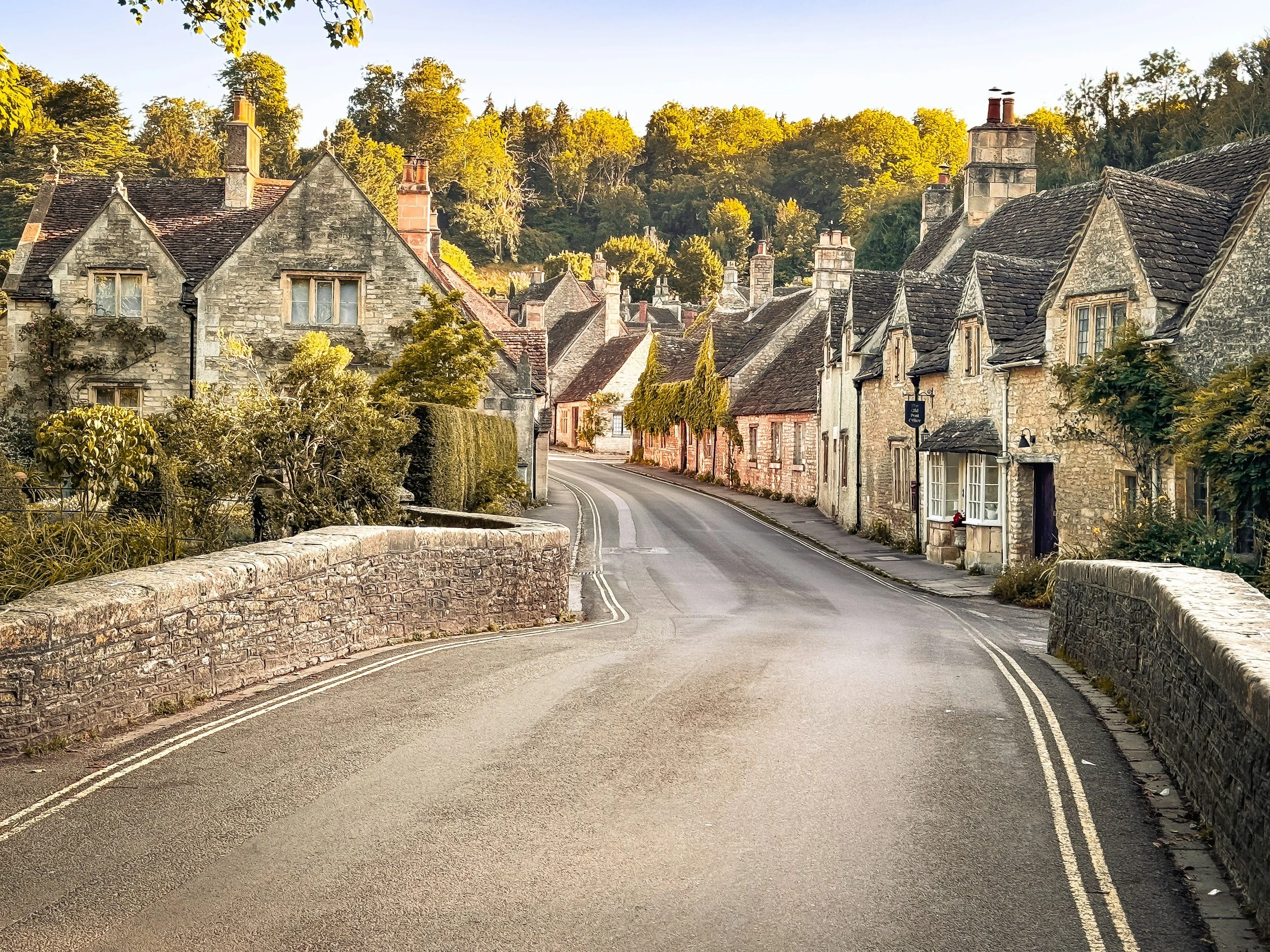 Castle Combe: The Unchanging Icon of the Bybrook Valley