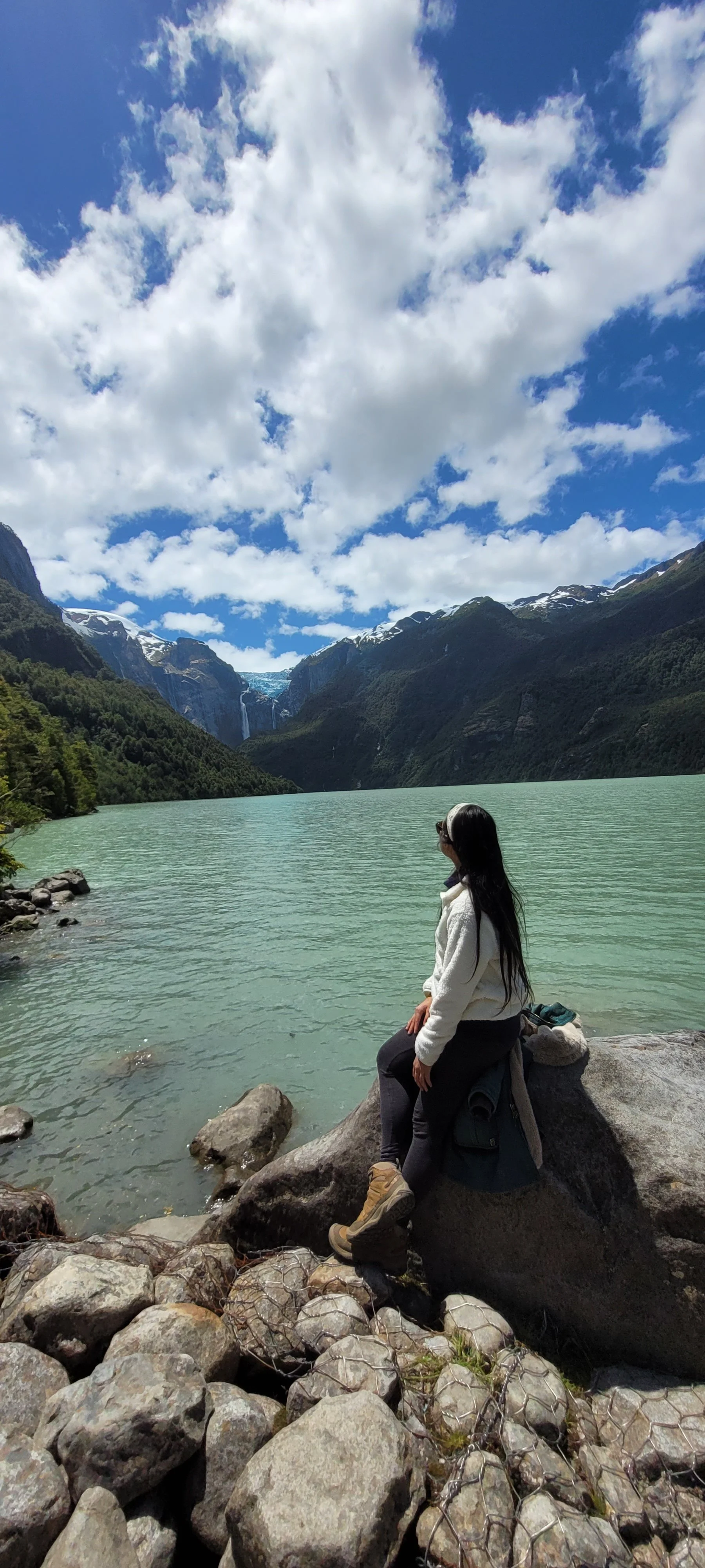 Hanging glacier Quelat Nacional Park
