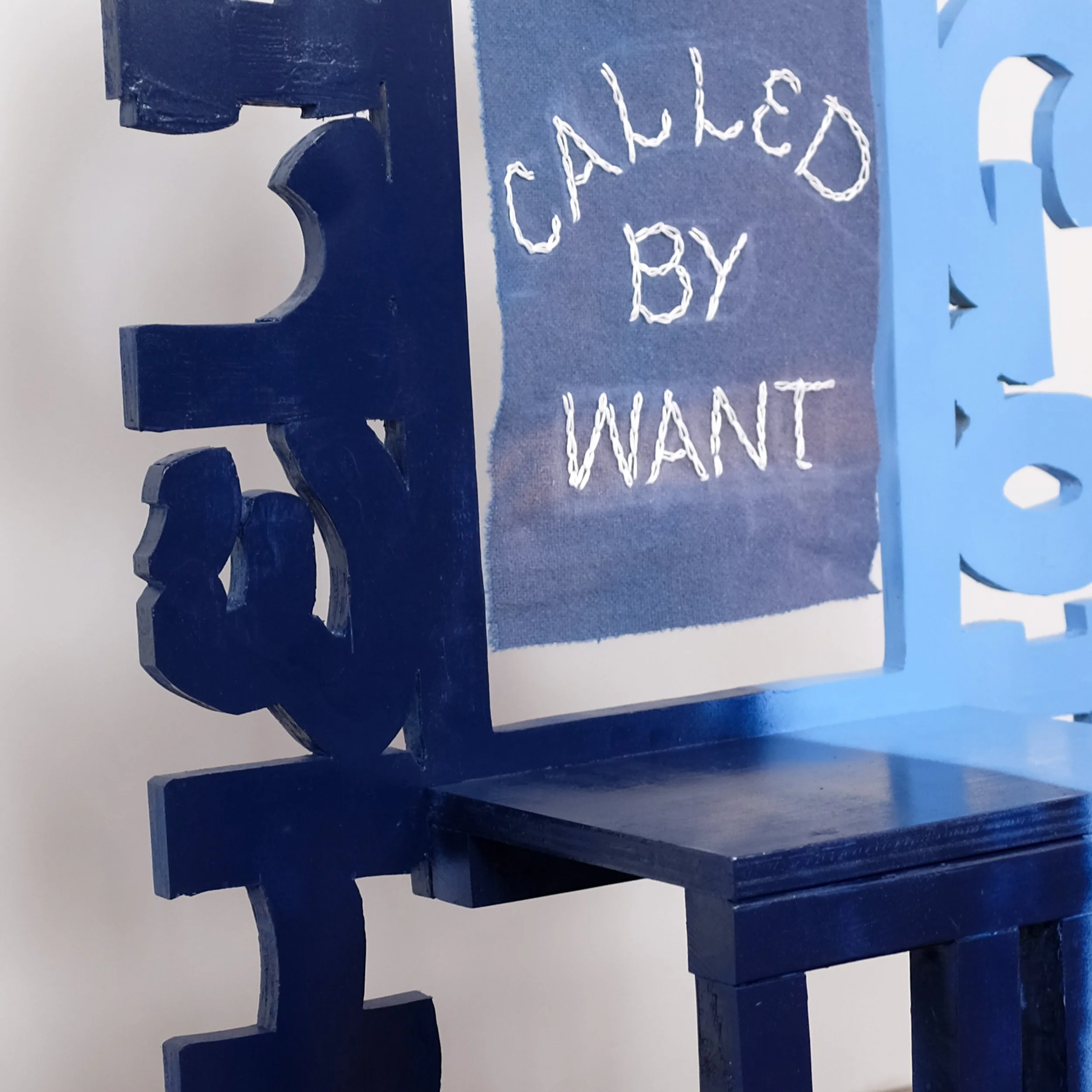 Held by God ✷ Detail