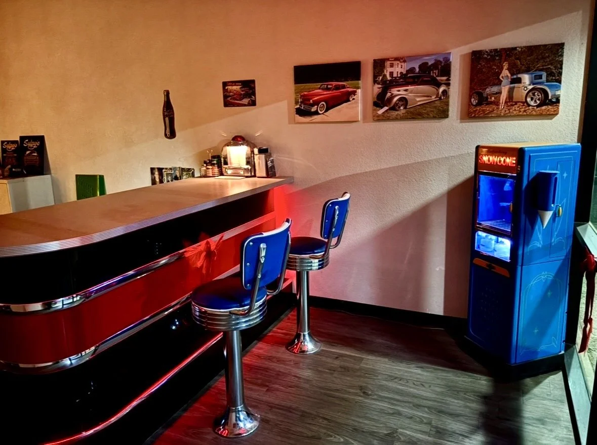 Joe Sulpy's Custom Cars Lobby
