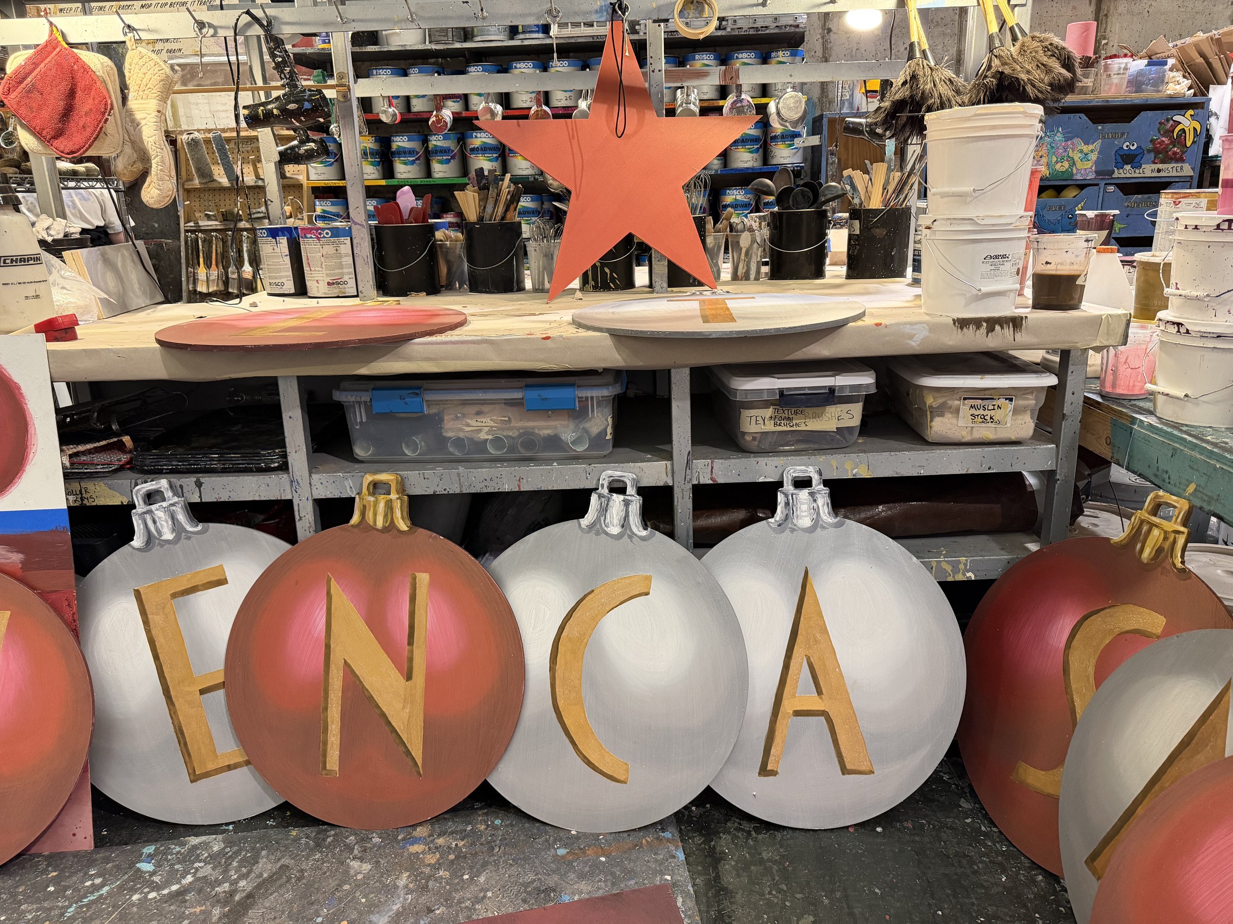 Elf: Ornaments