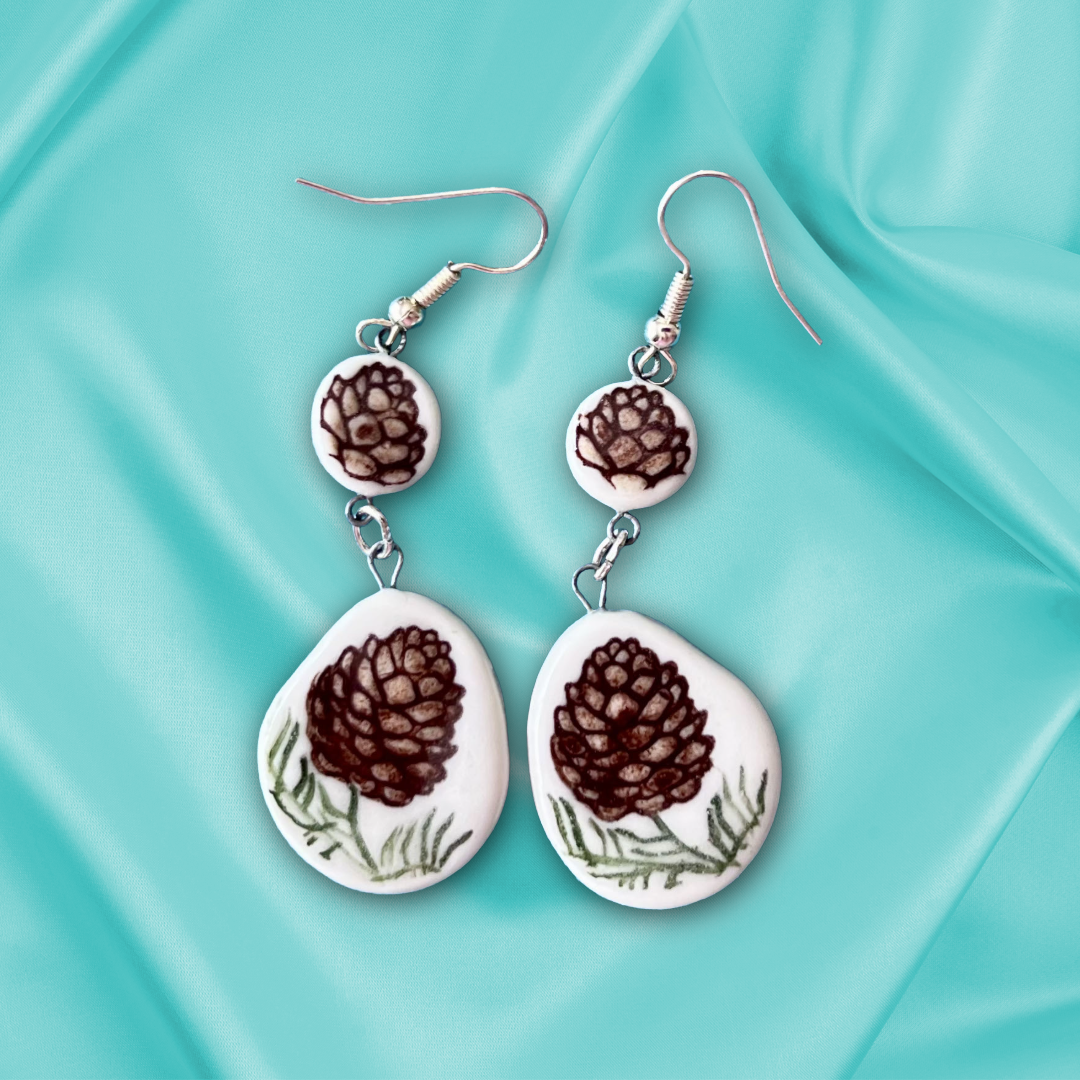 Evergreen Earrings Dot Pear.png