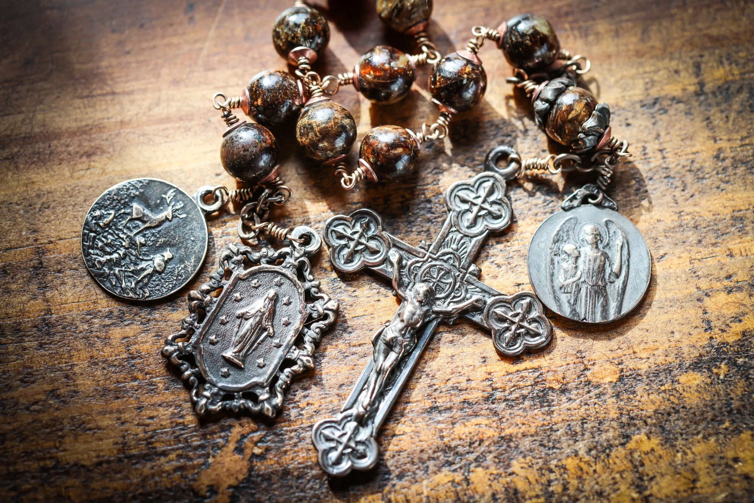 St Hubert Travel Chaplet with Bronze and Bronzite