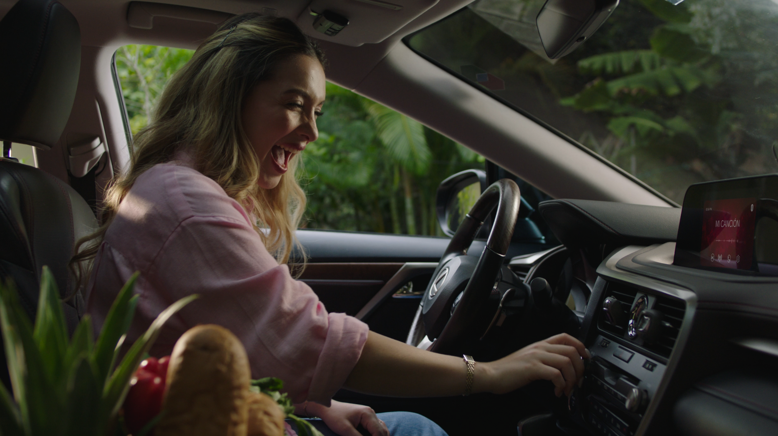 Still del comercial de Banco Atlantida seguros