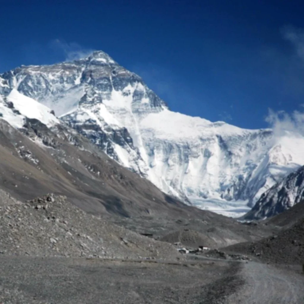 mount_everest_from_rongbuk.jpg