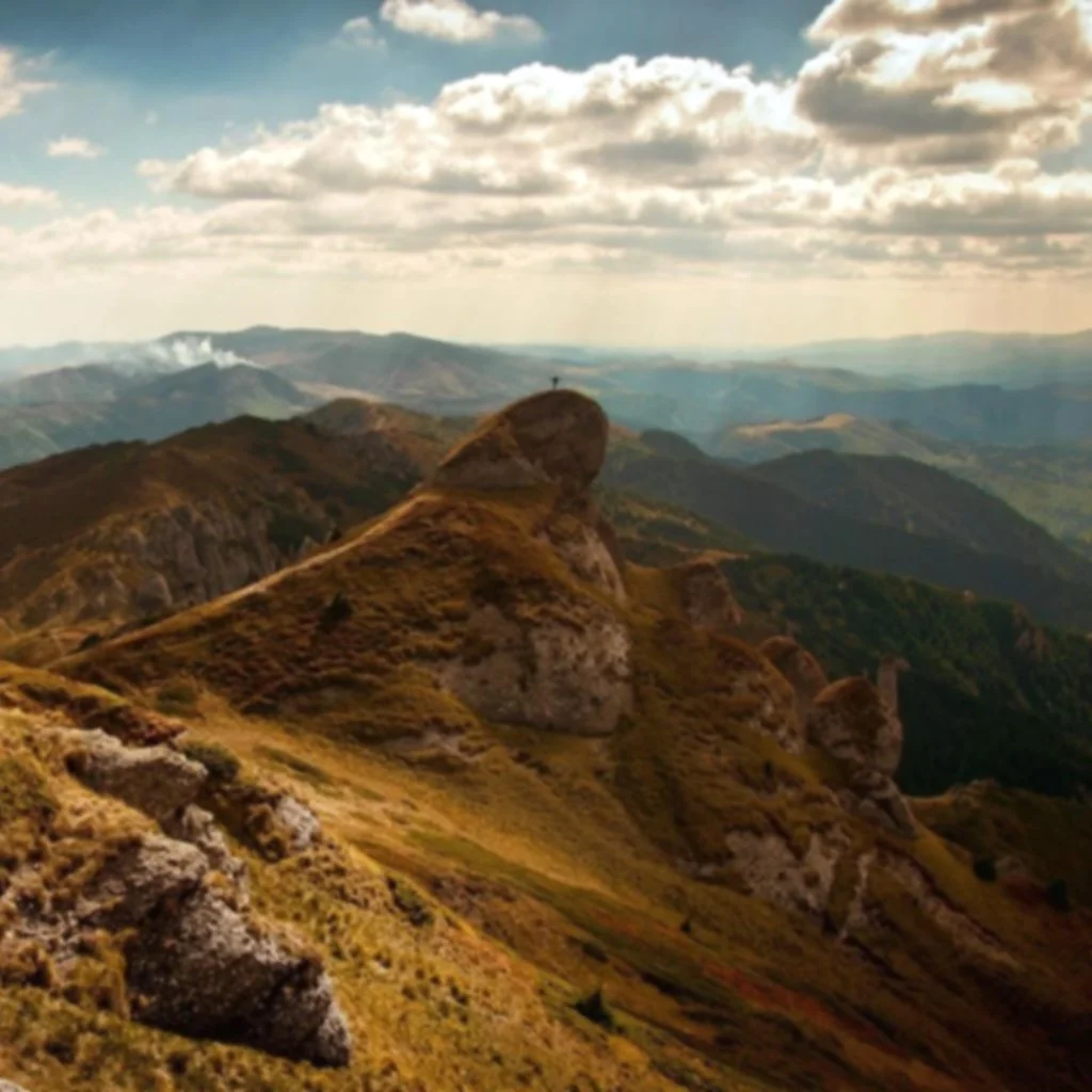 mountains_peaks_mountain_top.jpg