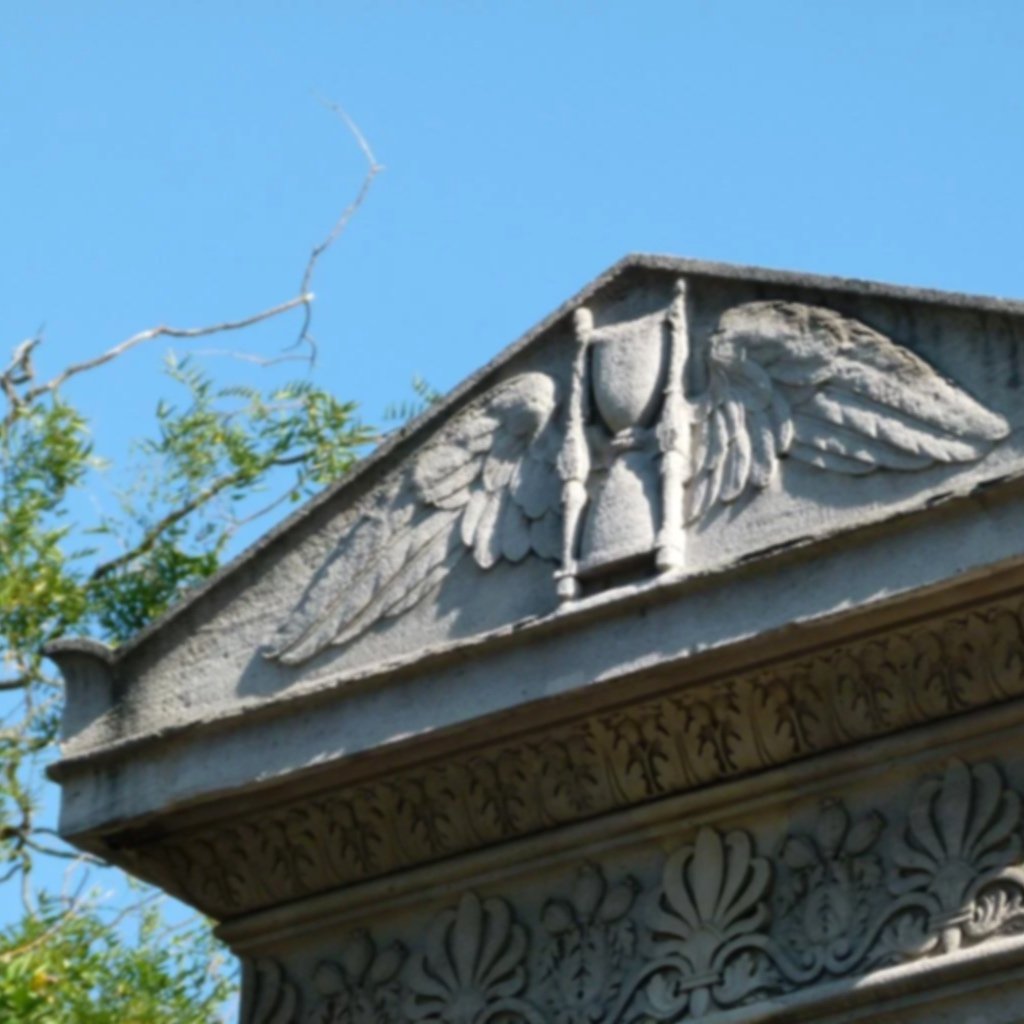 hourglass_scultpture_on_entry.jpg