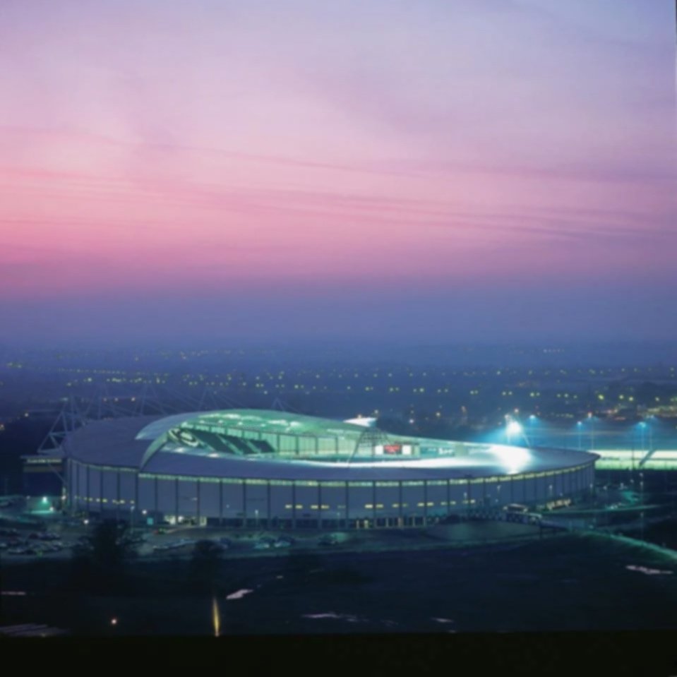 kc_stadium_at_night.jpg