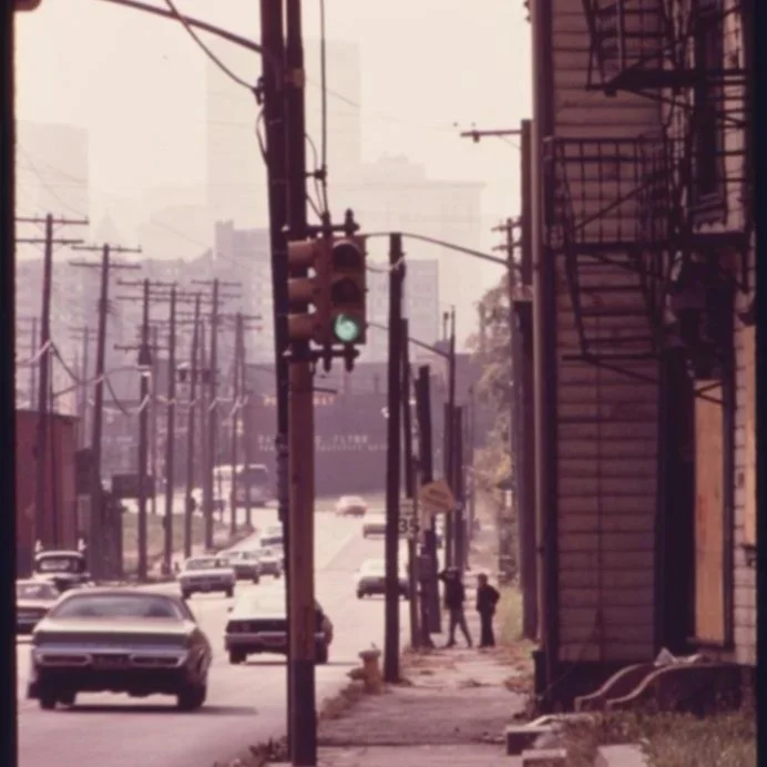 entrance_from_north_along.jpg
