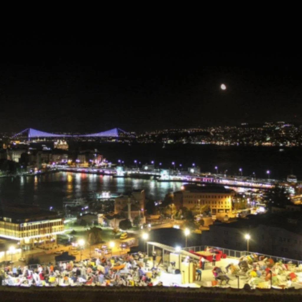 eminonu_istanbul_turkey_0.jpg
