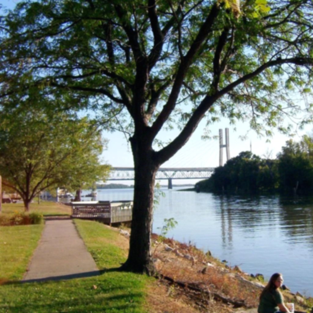 quincy_illinois_riverfront_2002.jpg