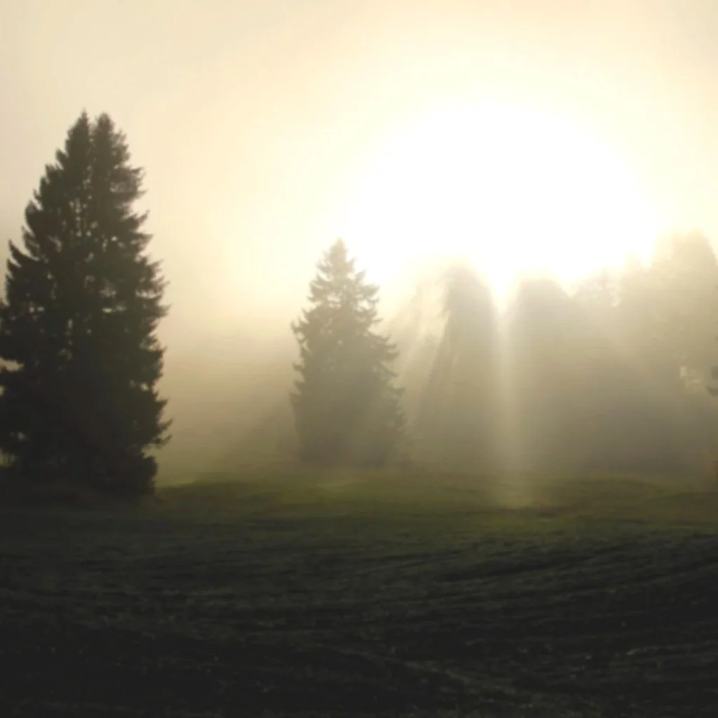 divine_light_light_clouds.jpg
