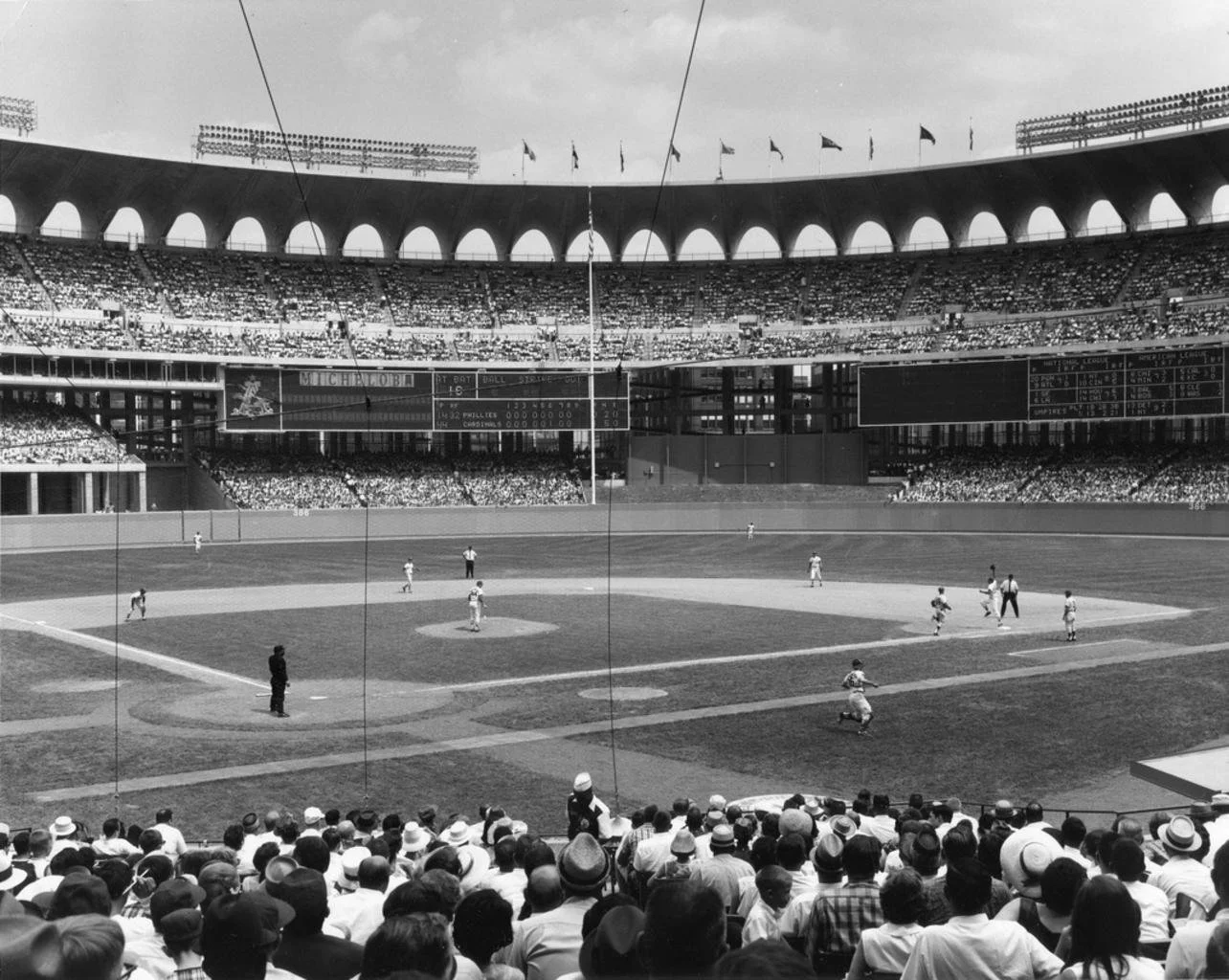 MAJOR LEAGUES