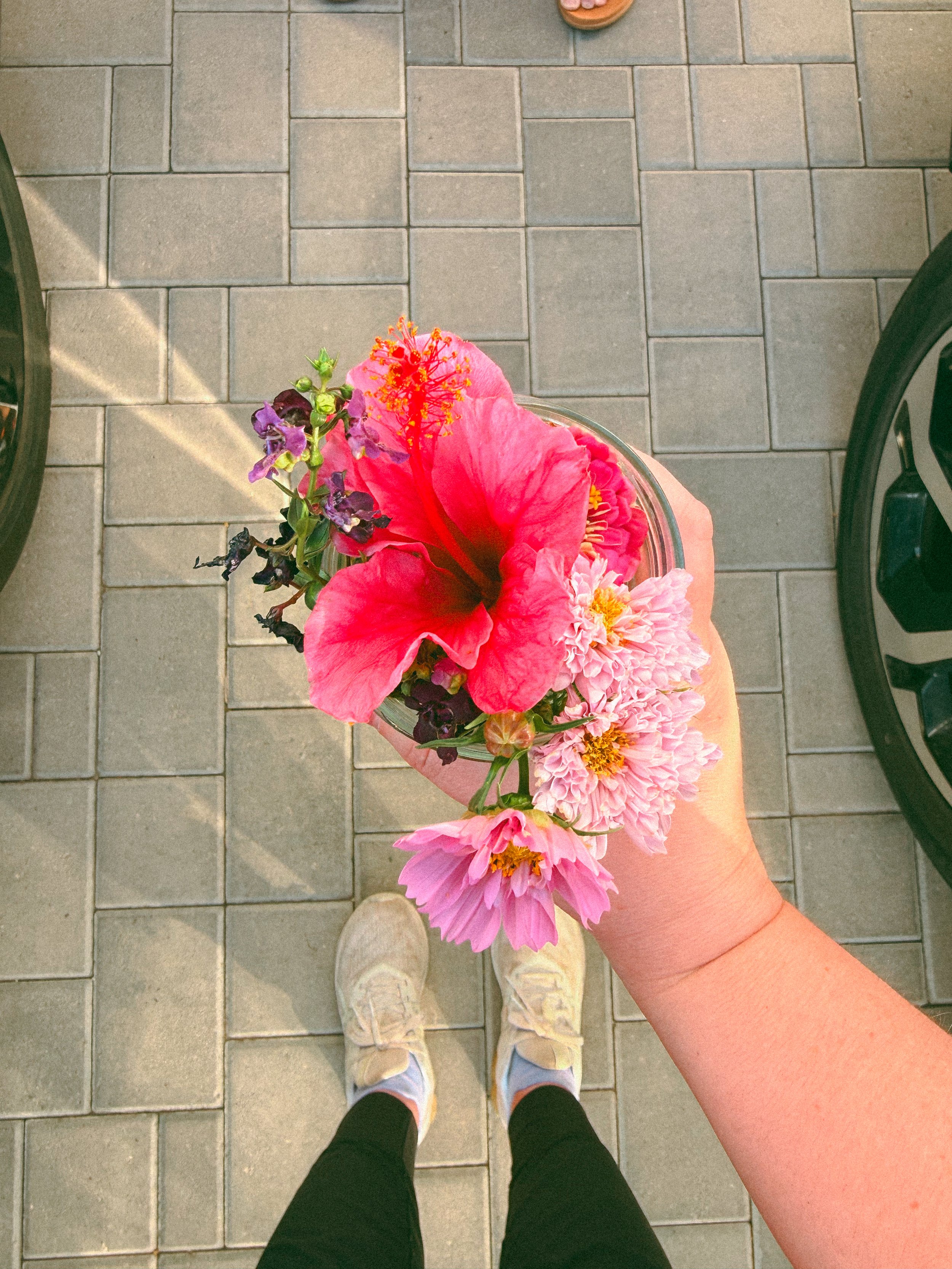Kelsey Noelle-Cupholder Flowers-1.jpeg