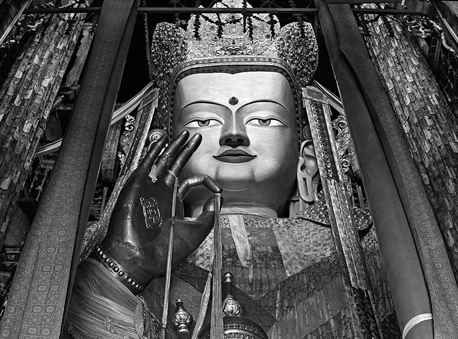 01_Tashilhungpo Mitraya.jpg