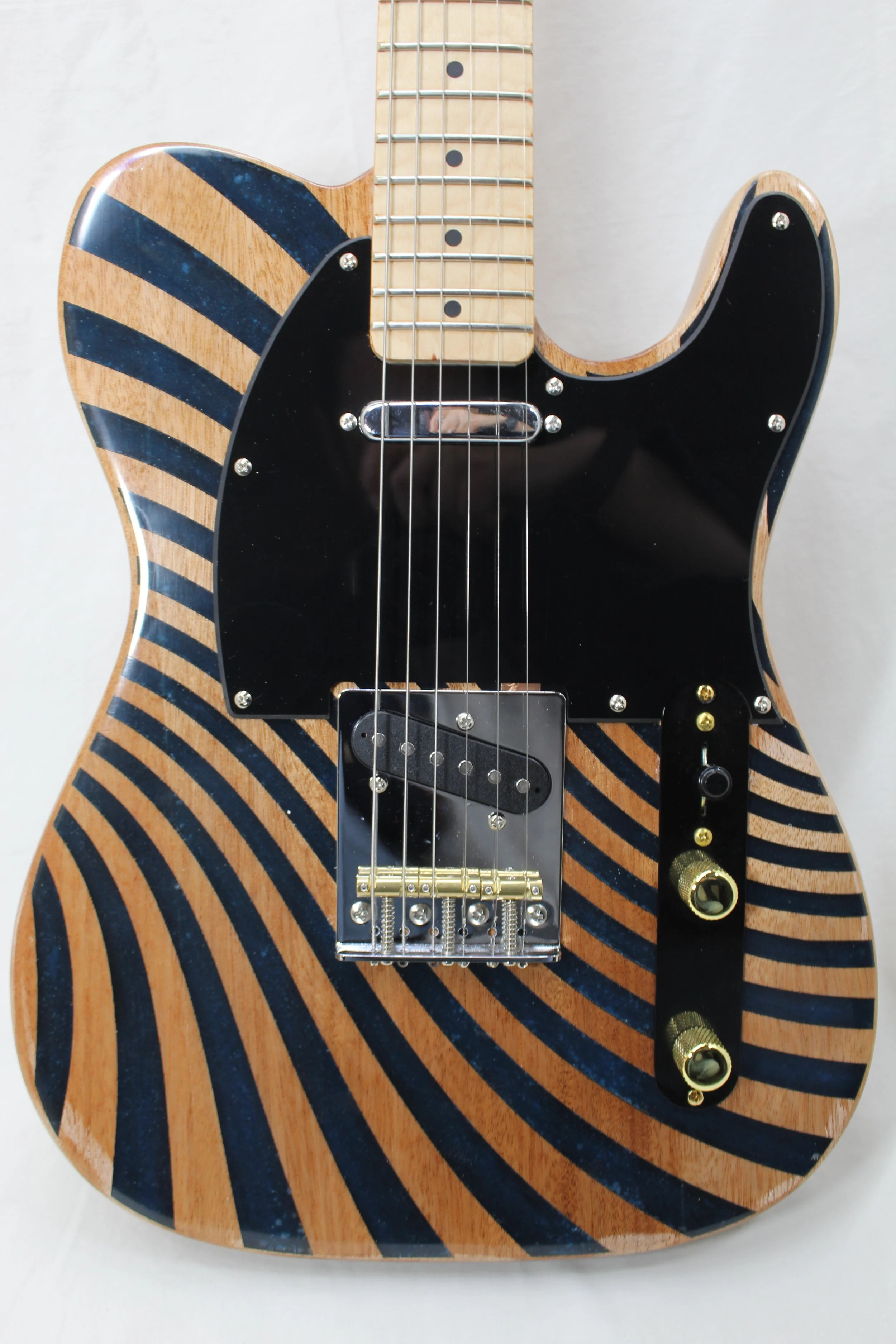 Guitar 04.JPG
