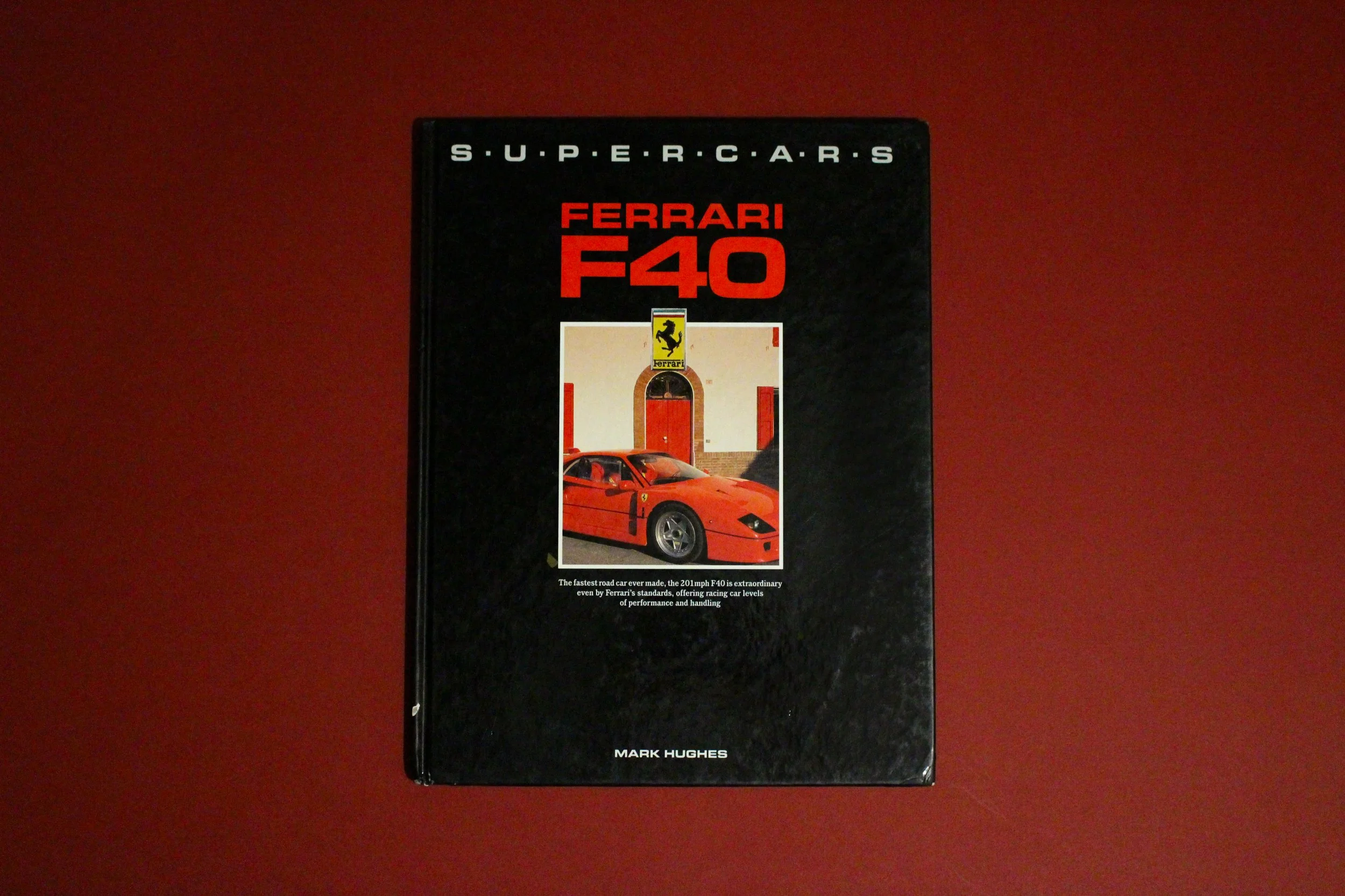 Ferrari F40 Book-1.jpg