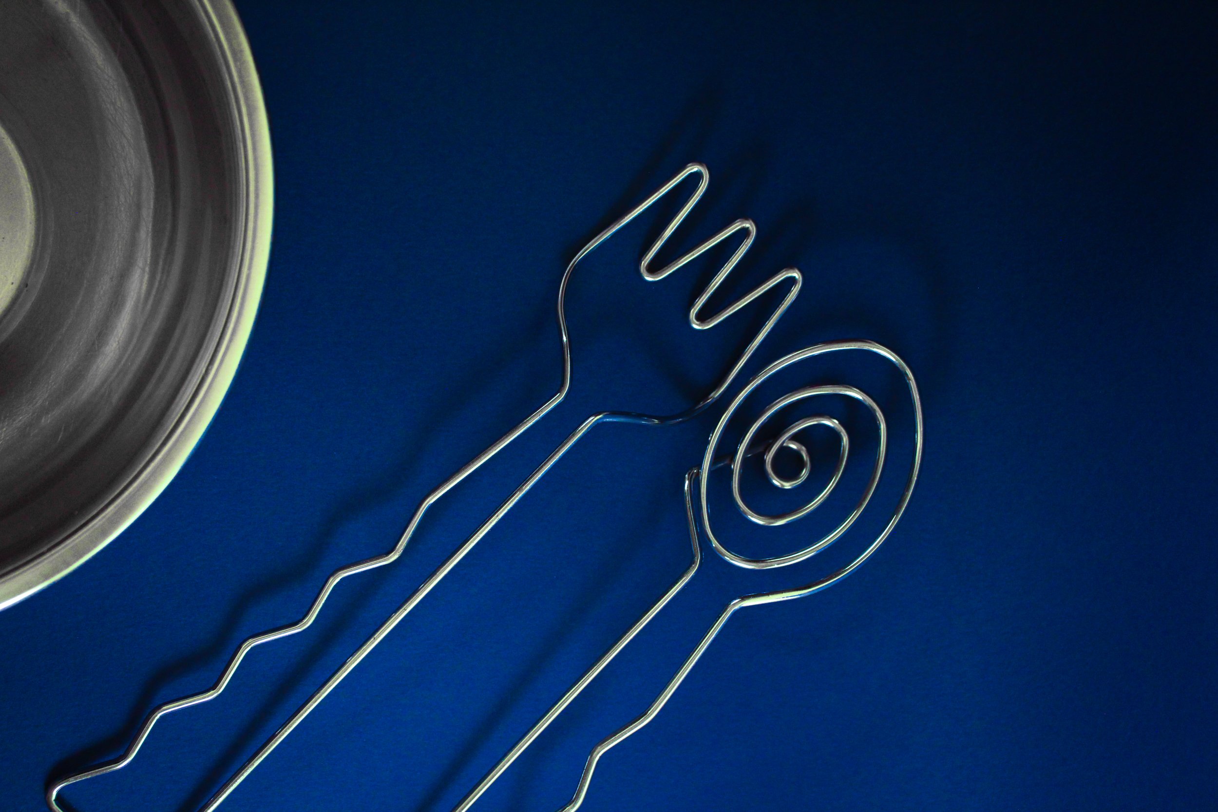 Wire Salad Servers-2.jpg